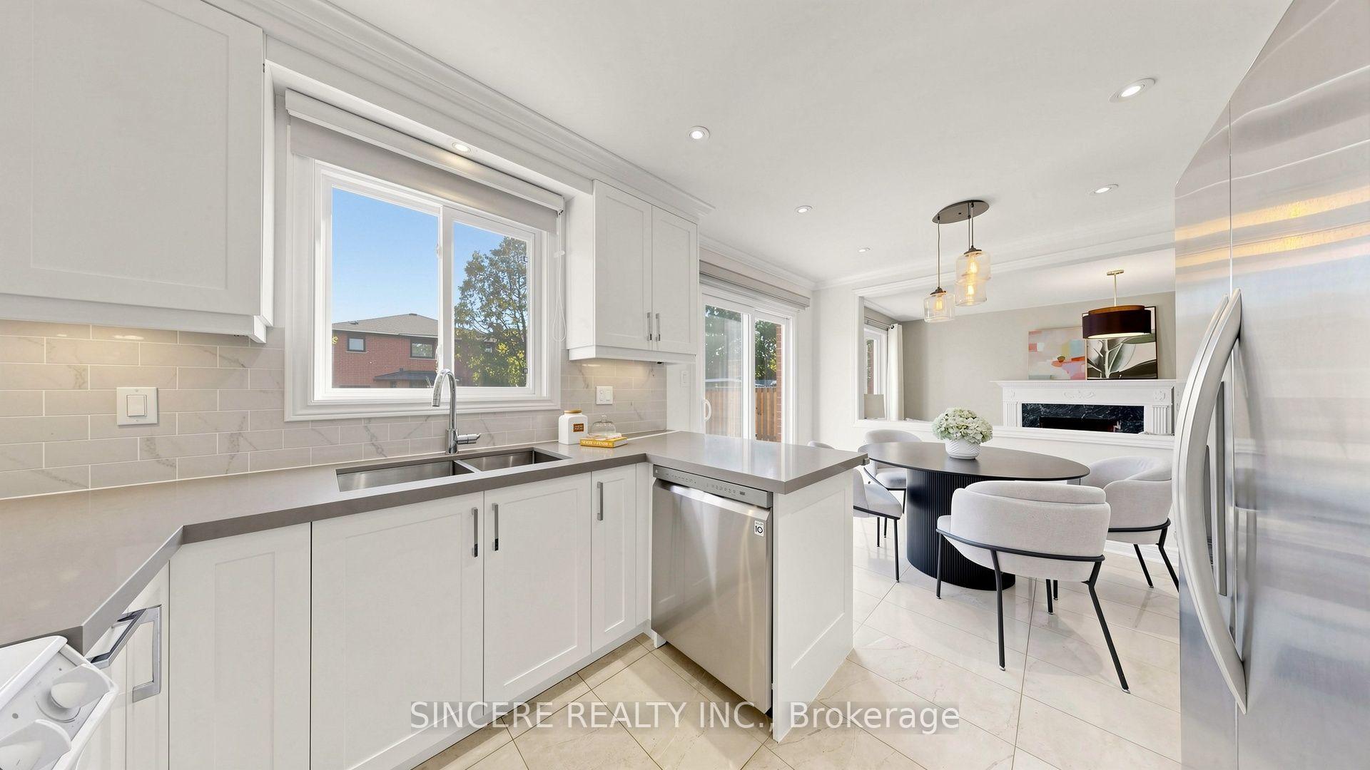 Photo 18 of 25 Ridgefield Crescent, Vaughan, Maple — HOMEH