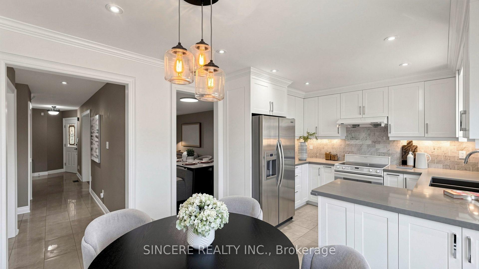 Photo 24 of 25 Ridgefield Crescent, Vaughan, Maple — HOMEH