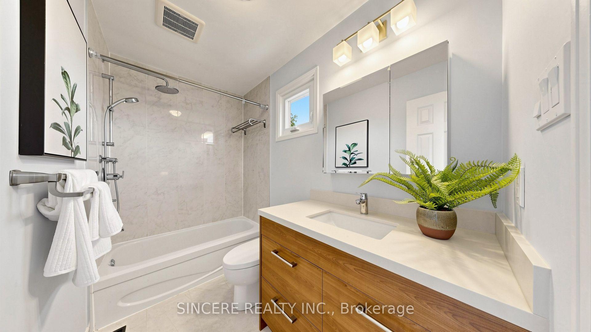 Photo 36 of 25 Ridgefield Crescent, Vaughan, Maple — HOMEH