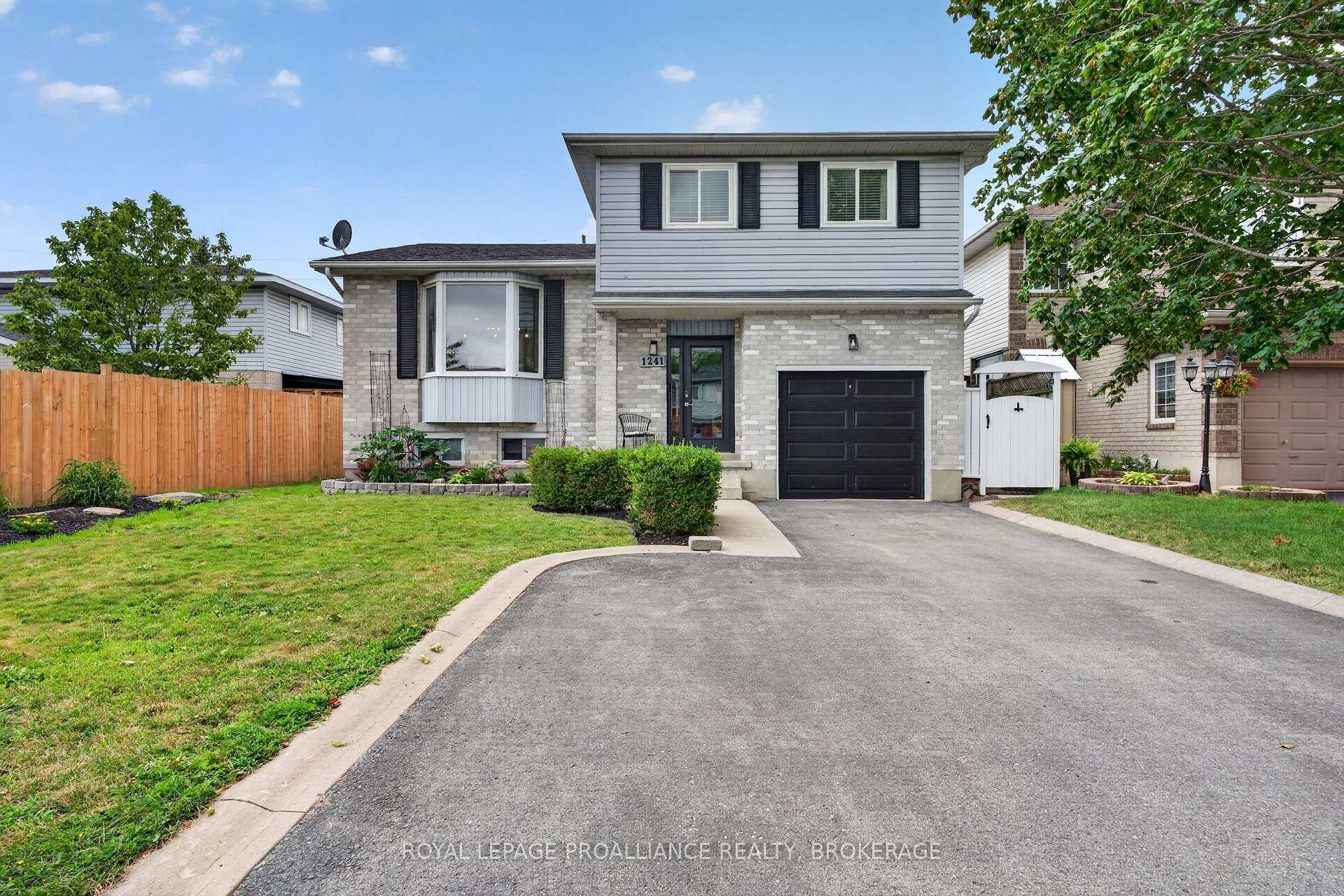 Photo 3 of 1241 Juniper Drive, Kingston, City Northwest — HOMEH