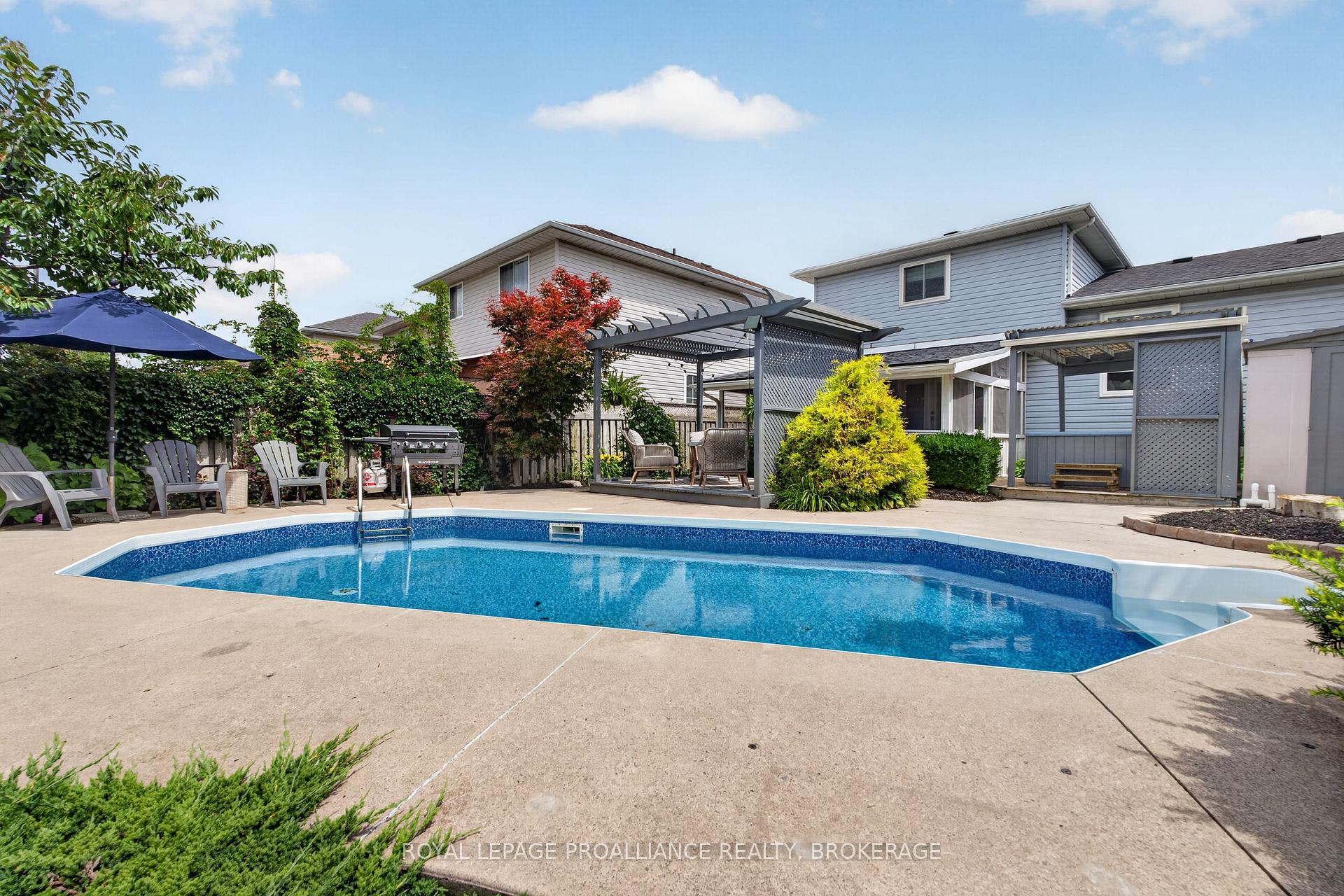 Photo 4 of 1241 Juniper Drive, Kingston, City Northwest — HOMEH