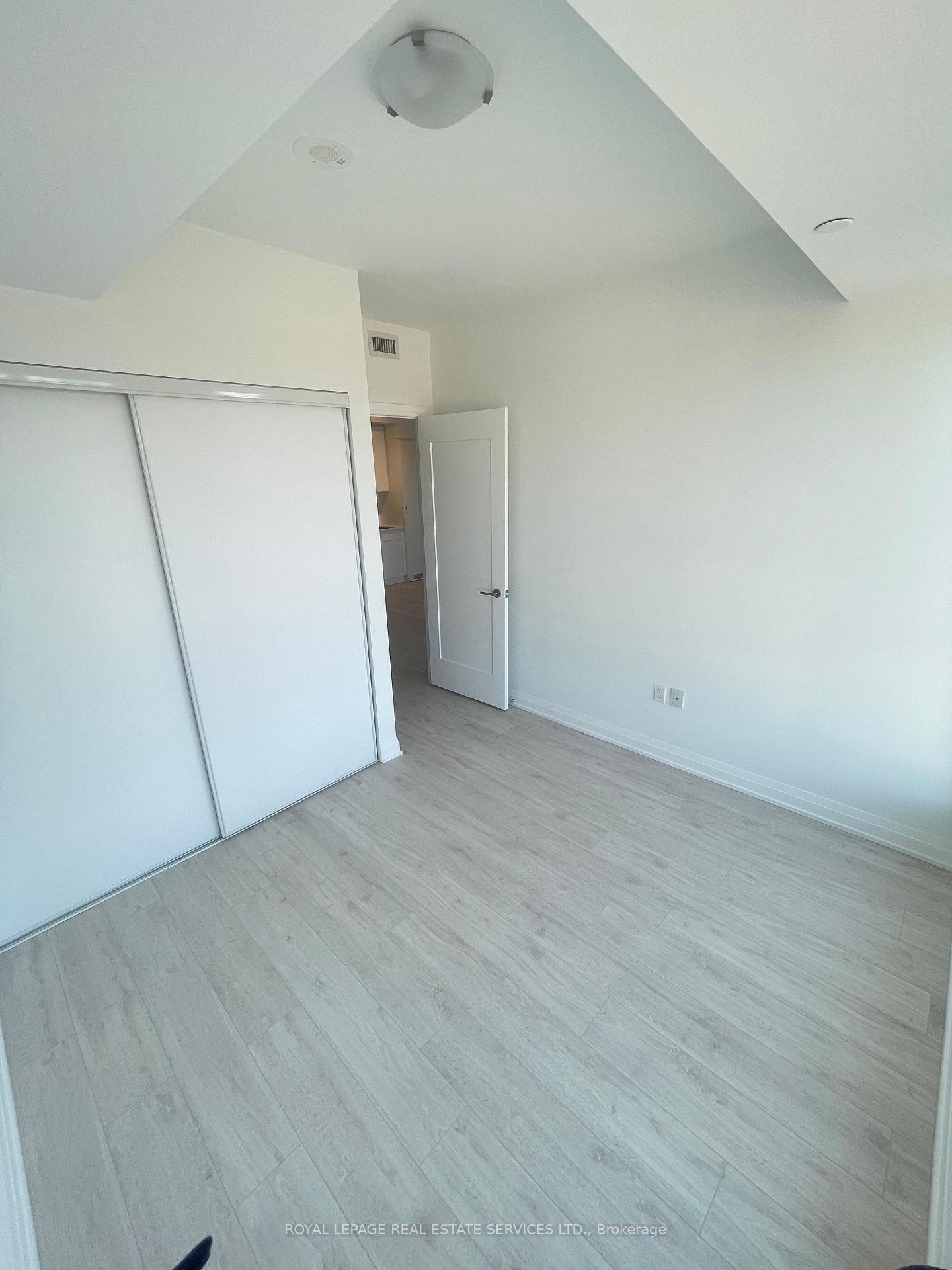 Photo 7 of Unit 518, 412 Silver Maple Road, Oakville, Joshua Meadows — HOMEH
