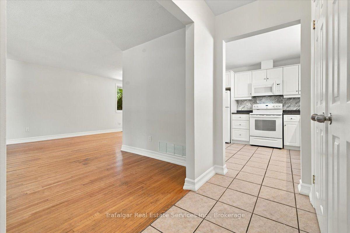 Photo 9 of 461 Maple Avenue, Oakville, Old Oakville — HOMEH