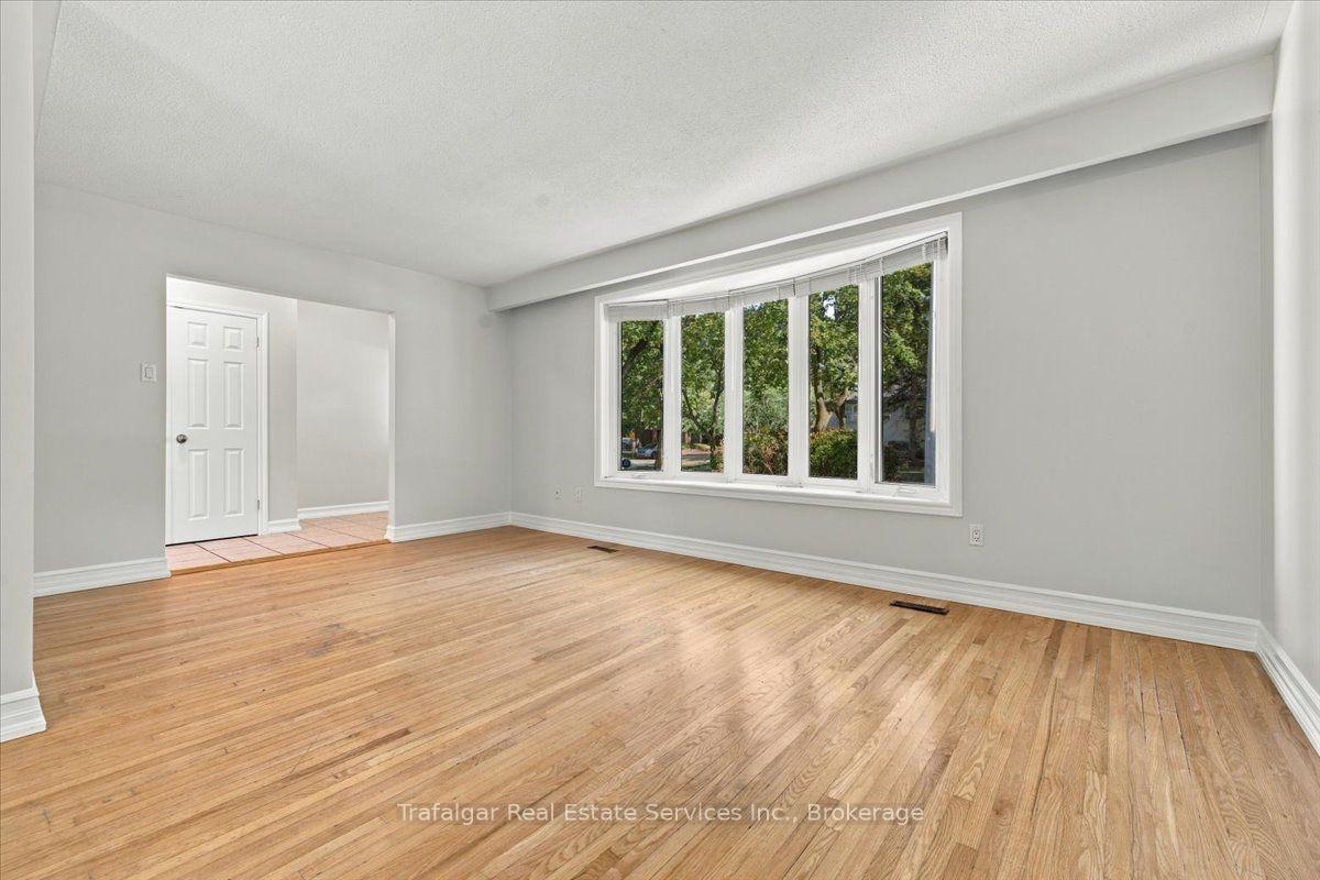 Photo 12 of 461 Maple Avenue, Oakville, Old Oakville — HOMEH