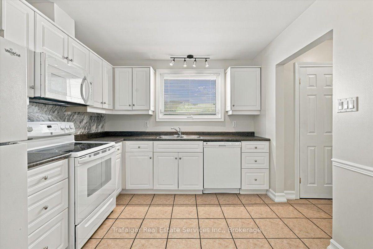 Photo 16 of 461 Maple Avenue, Oakville, Old Oakville — HOMEH