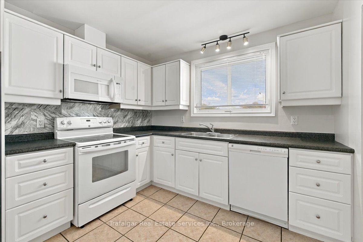 Photo 17 of 461 Maple Avenue, Oakville, Old Oakville — HOMEH
