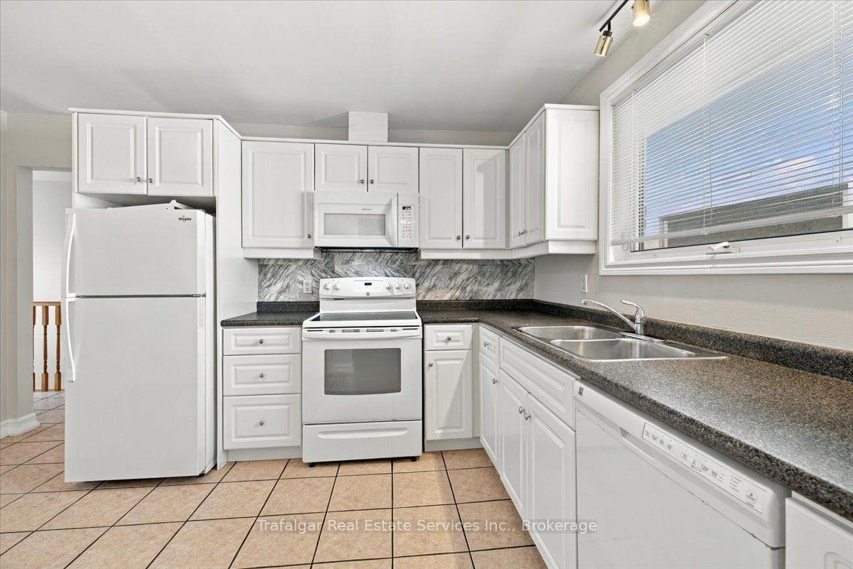 Photo 18 of 461 Maple Avenue, Oakville, Old Oakville — HOMEH