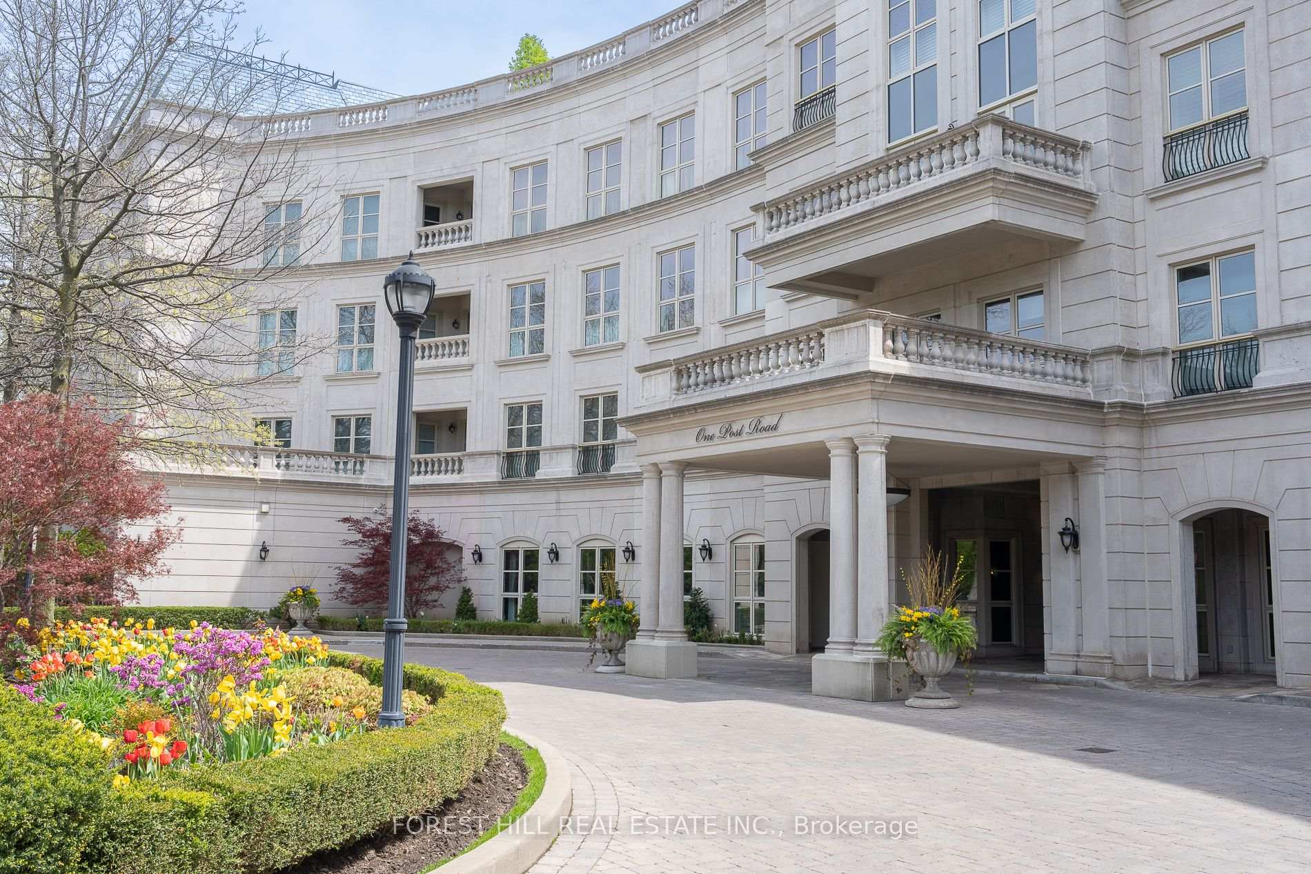 Photo 2 of Unit 303, 1 Post Road, North York, Bridle Path-Sunnybrook-York Mills — HOMEH