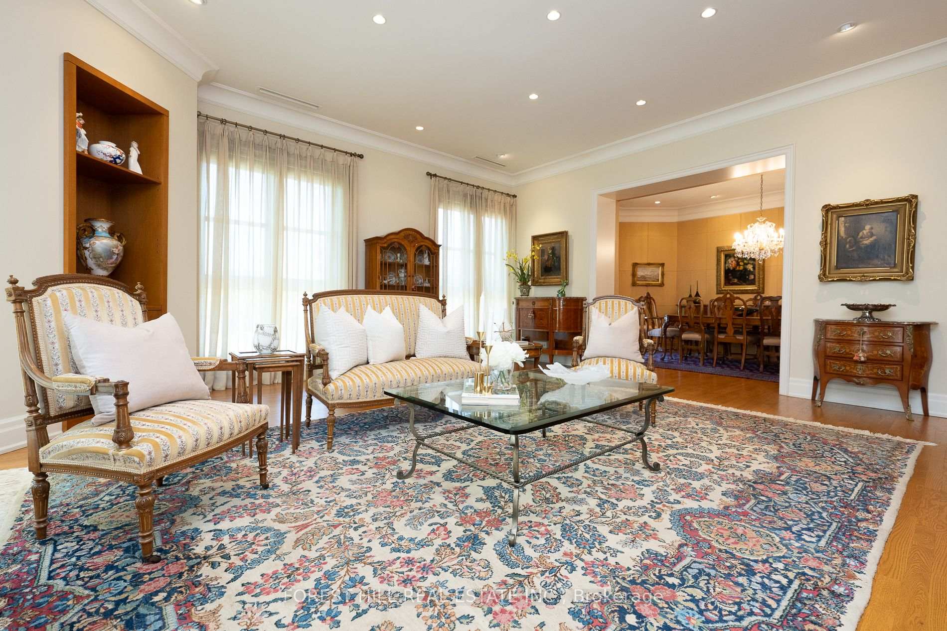 Photo 5 of Unit 303, 1 Post Road, North York, Bridle Path-Sunnybrook-York Mills — HOMEH