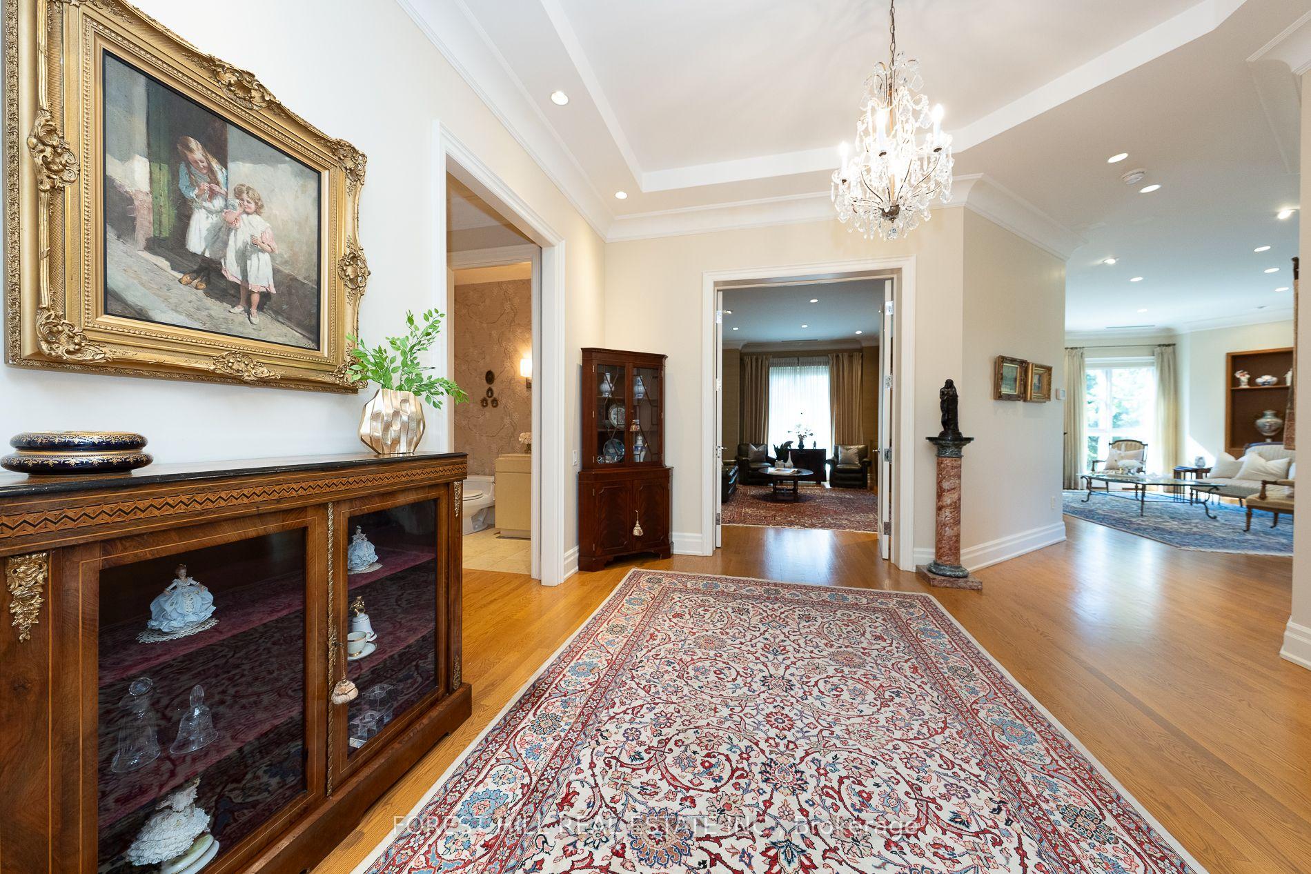 Photo 12 of Unit 303, 1 Post Road, North York, Bridle Path-Sunnybrook-York Mills — HOMEH