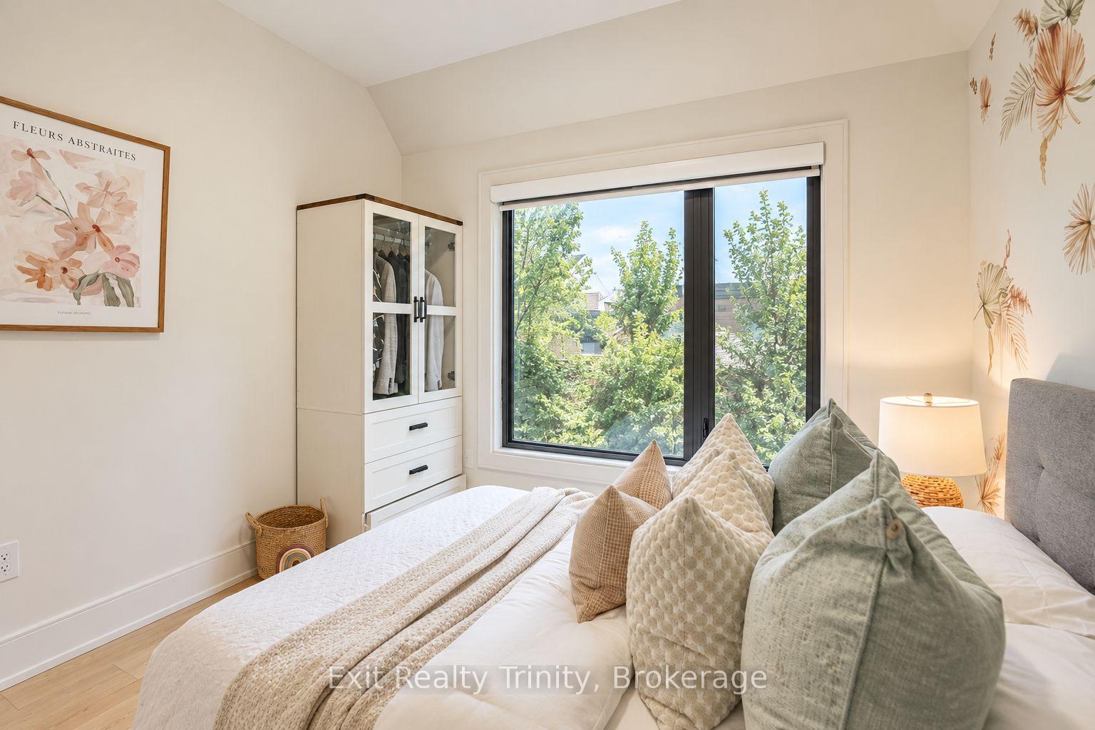 Photo 31 of 152 Sheldon Avenue, Etobicoke, Alderwood — HOMEH