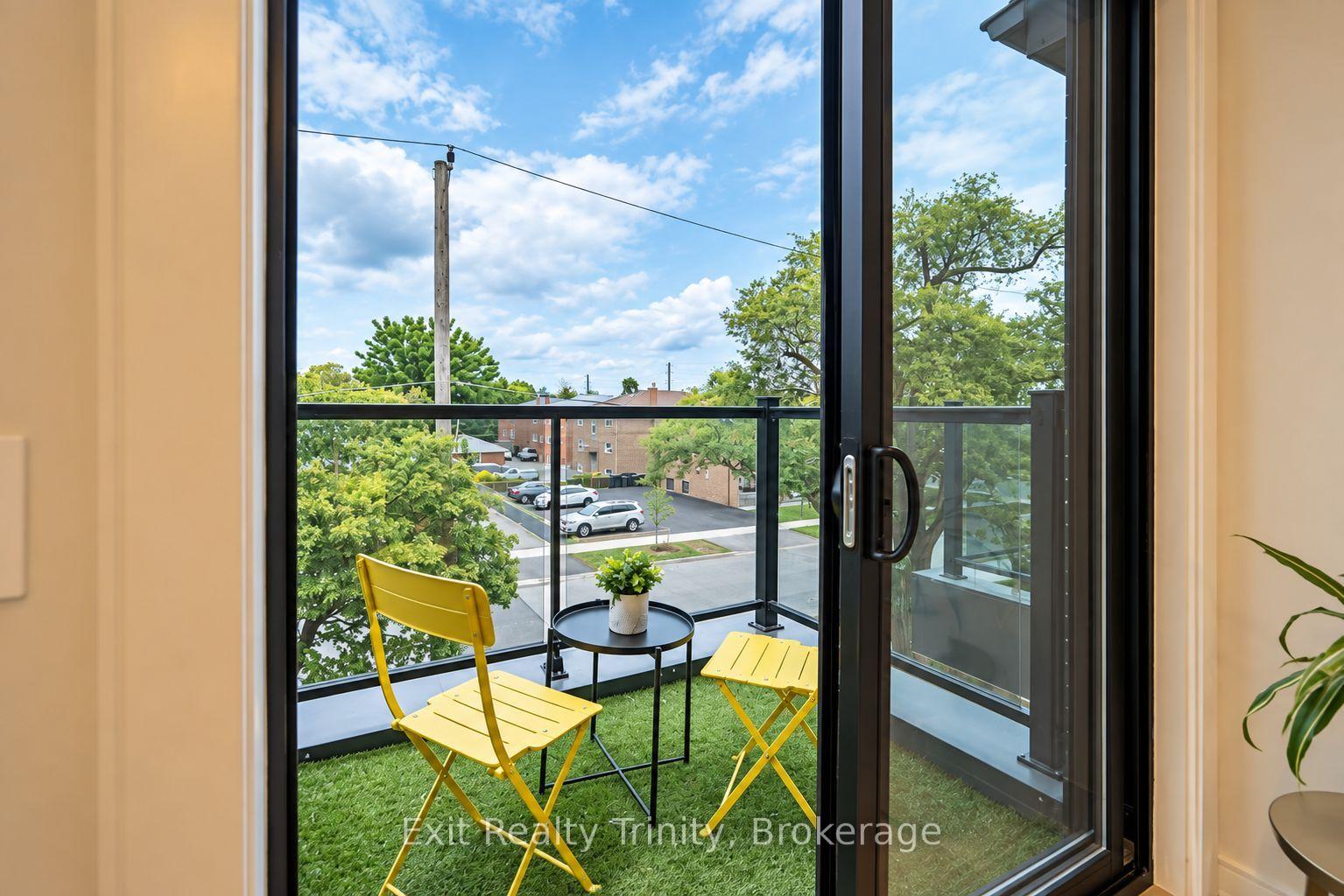 Photo 37 of 152 Sheldon Avenue, Etobicoke, Alderwood — HOMEH
