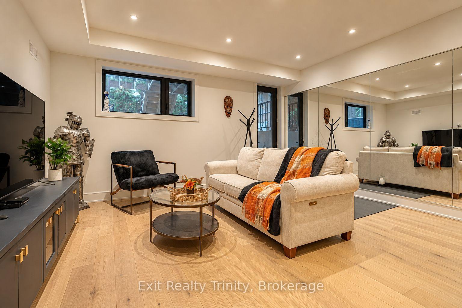 Photo 42 of 152 Sheldon Avenue, Etobicoke, Alderwood — HOMEH
