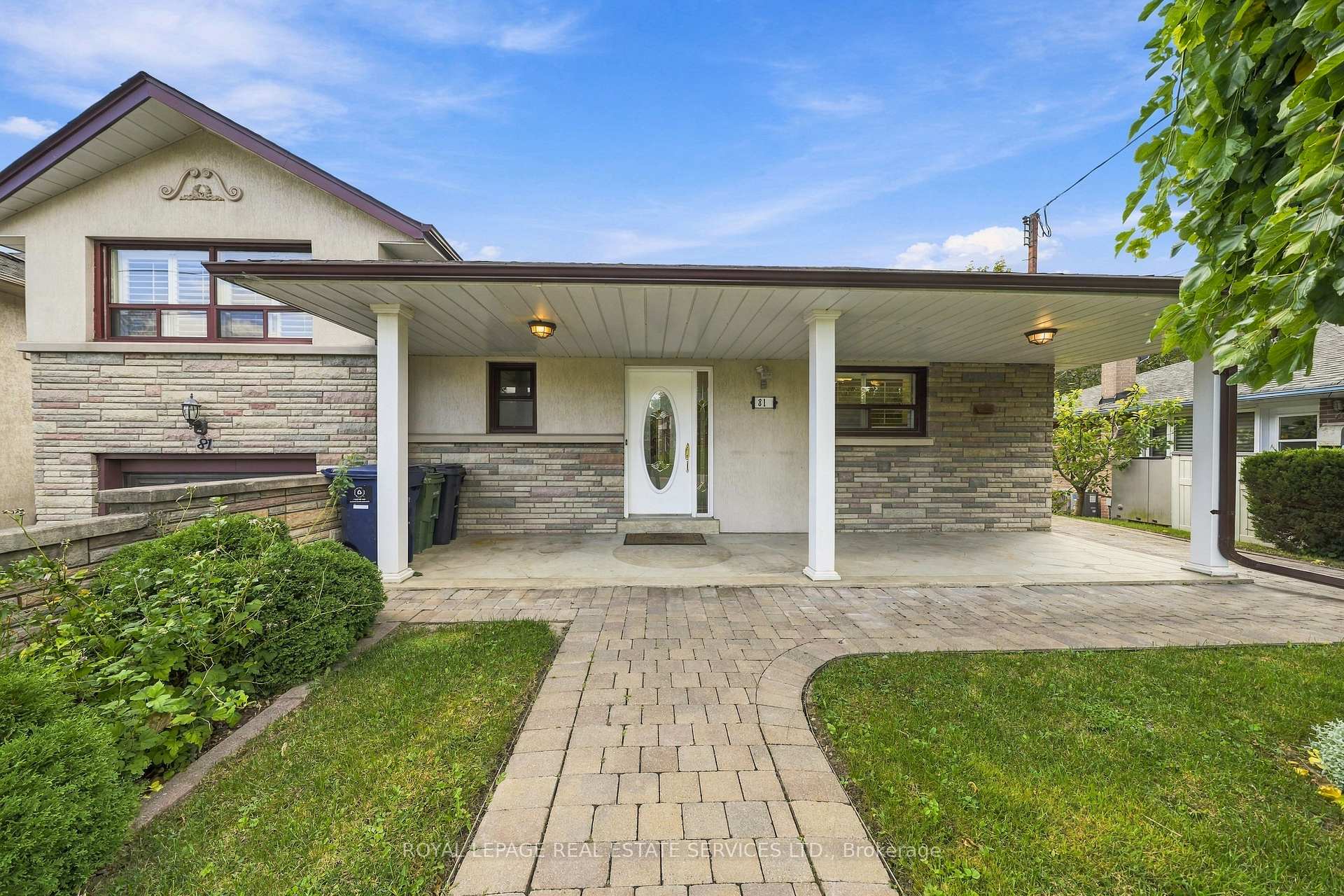 Photo 10 of 81 Letchworth Crescent, North York, Downsview-Roding-CFB — HOMEH