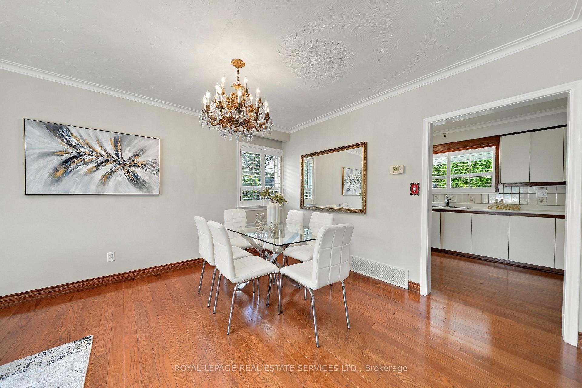 Photo 21 of 81 Letchworth Crescent, North York, Downsview-Roding-CFB — HOMEH