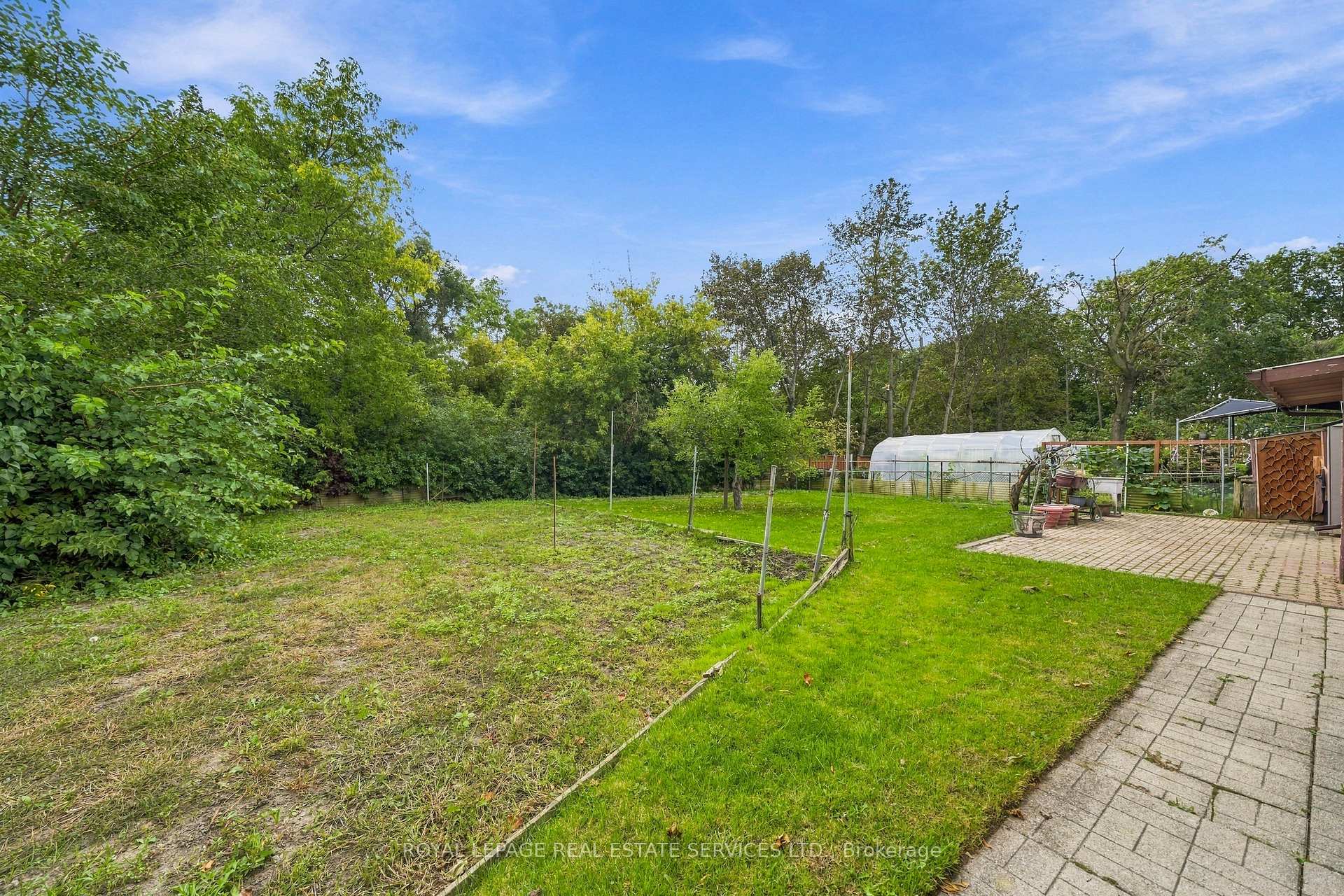 Photo 42 of 81 Letchworth Crescent, North York, Downsview-Roding-CFB — HOMEH