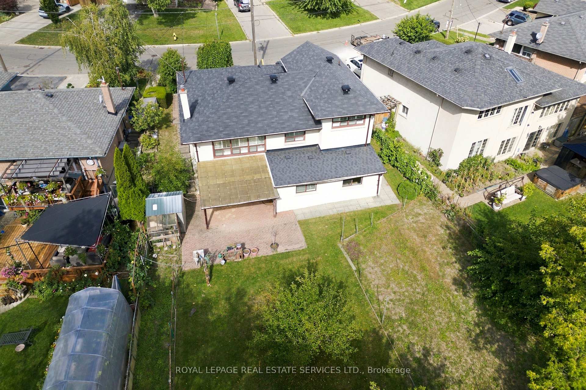 Photo 44 of 81 Letchworth Crescent, North York, Downsview-Roding-CFB — HOMEH