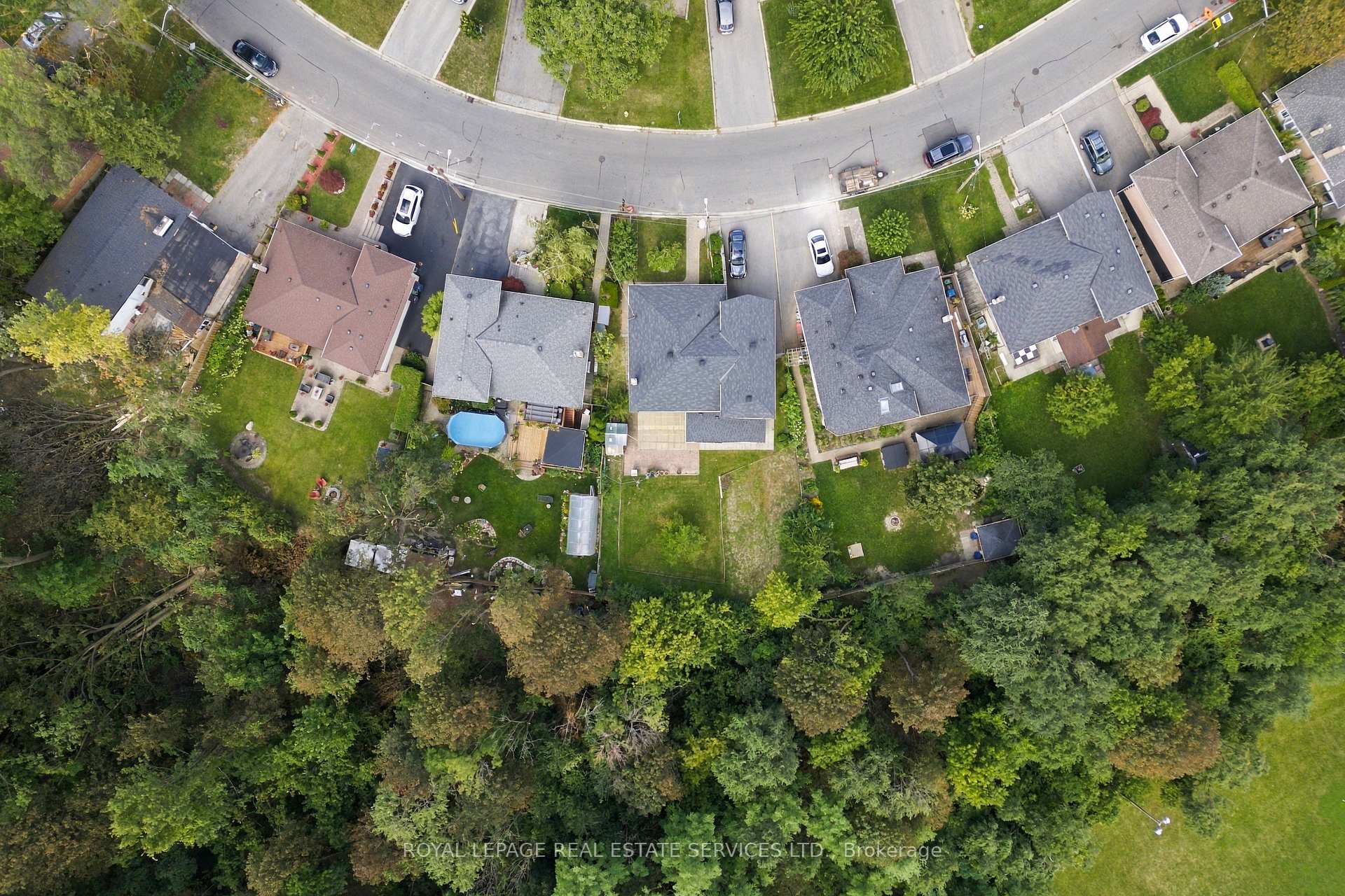 Photo 46 of 81 Letchworth Crescent, North York, Downsview-Roding-CFB — HOMEH