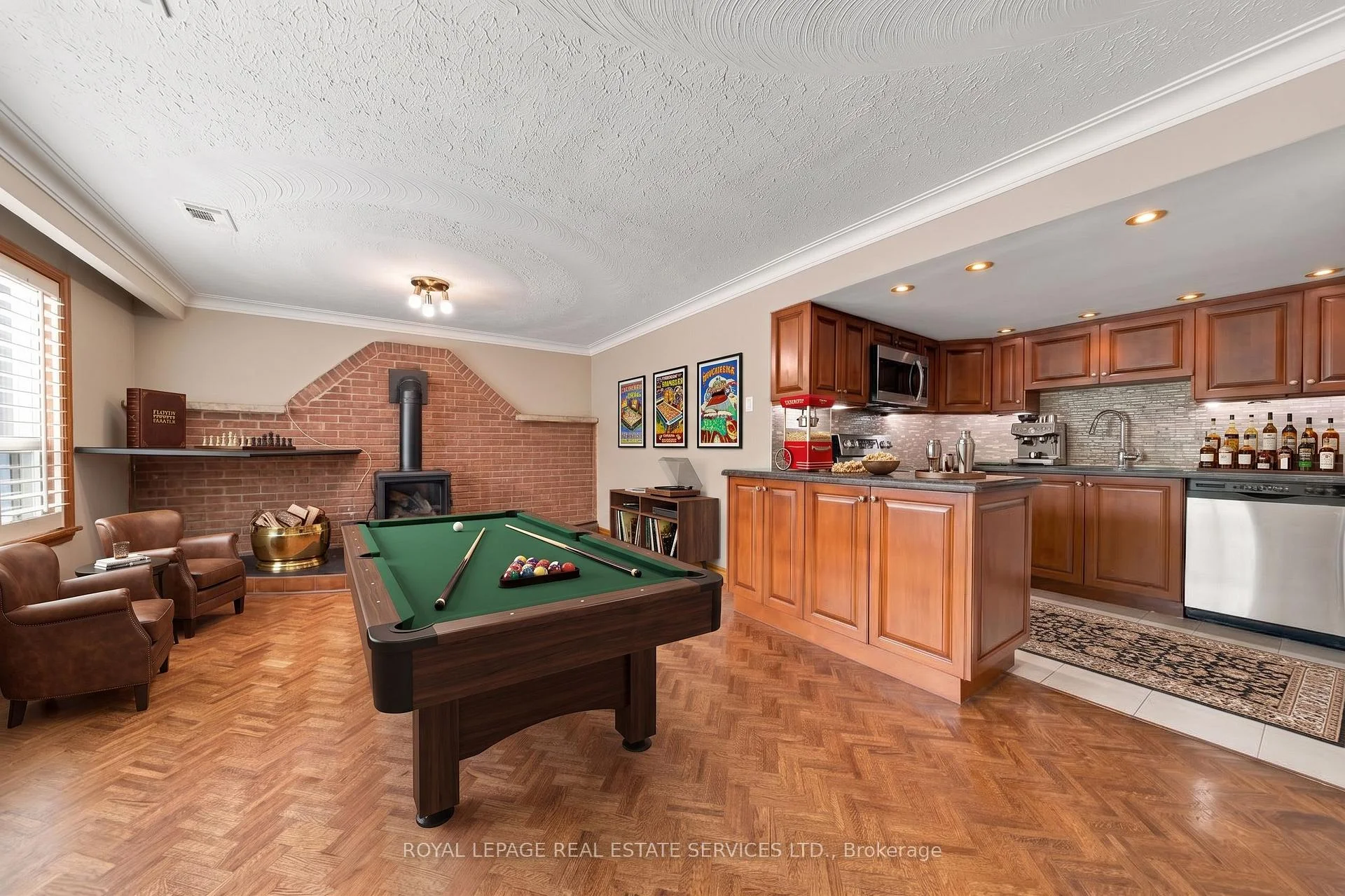 Photo 19 of 81 Letchworth Crescent, North York, Downsview-Roding-CFB — HOMEH