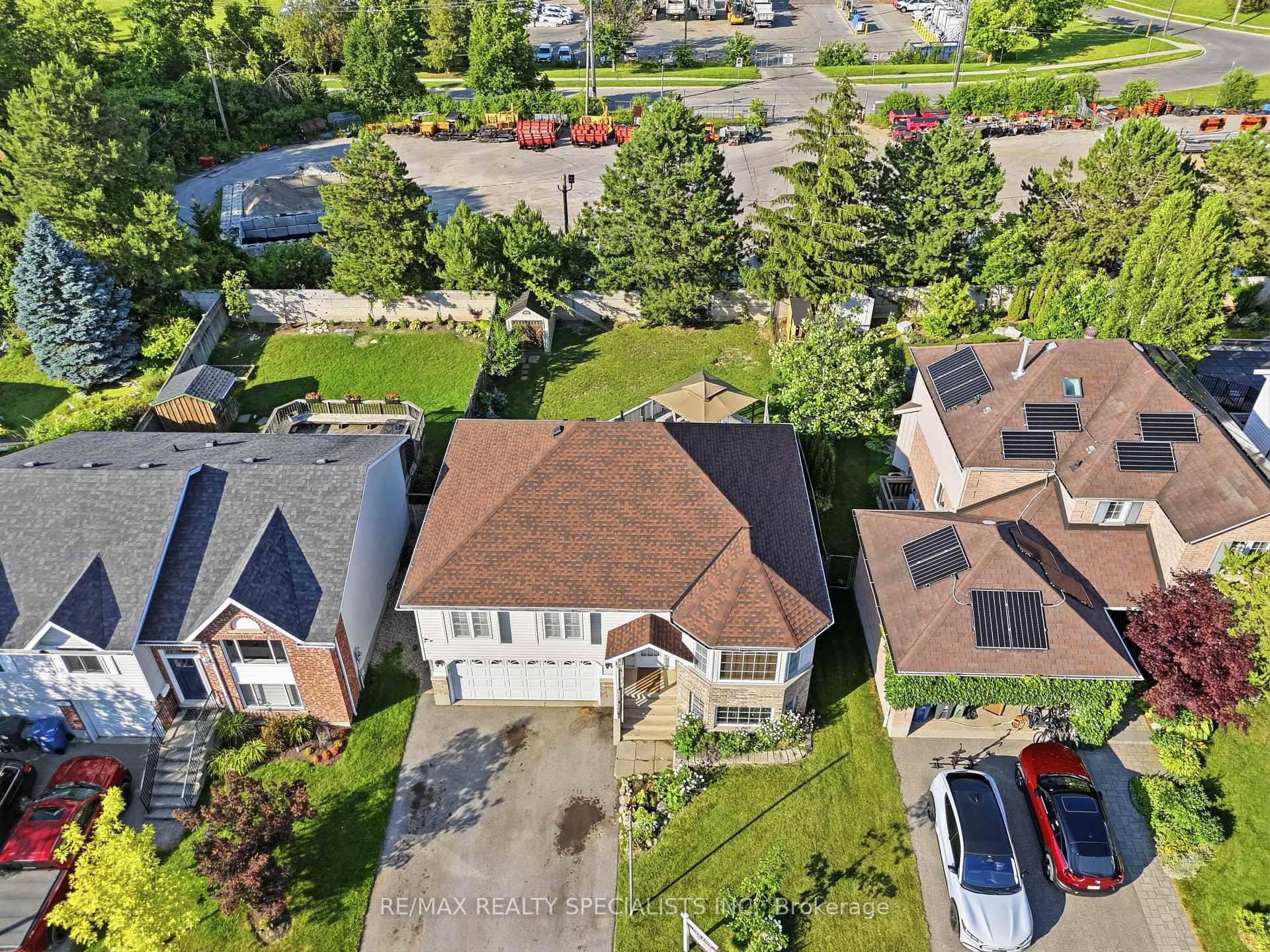 Photo 2 of 14 Elson Drive, Guelph, Dovercliffe Park/Old University — HOMEH