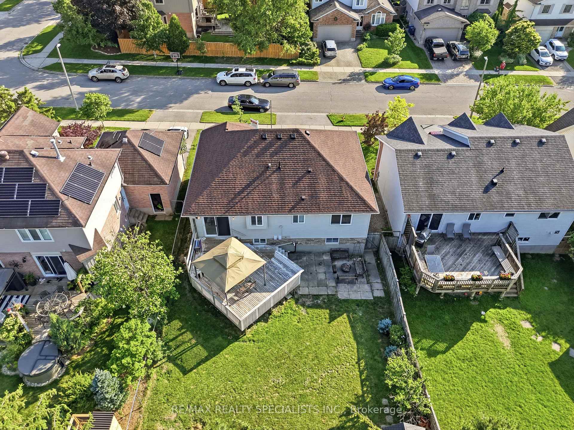 Photo 3 of 14 Elson Drive, Guelph, Dovercliffe Park/Old University — HOMEH