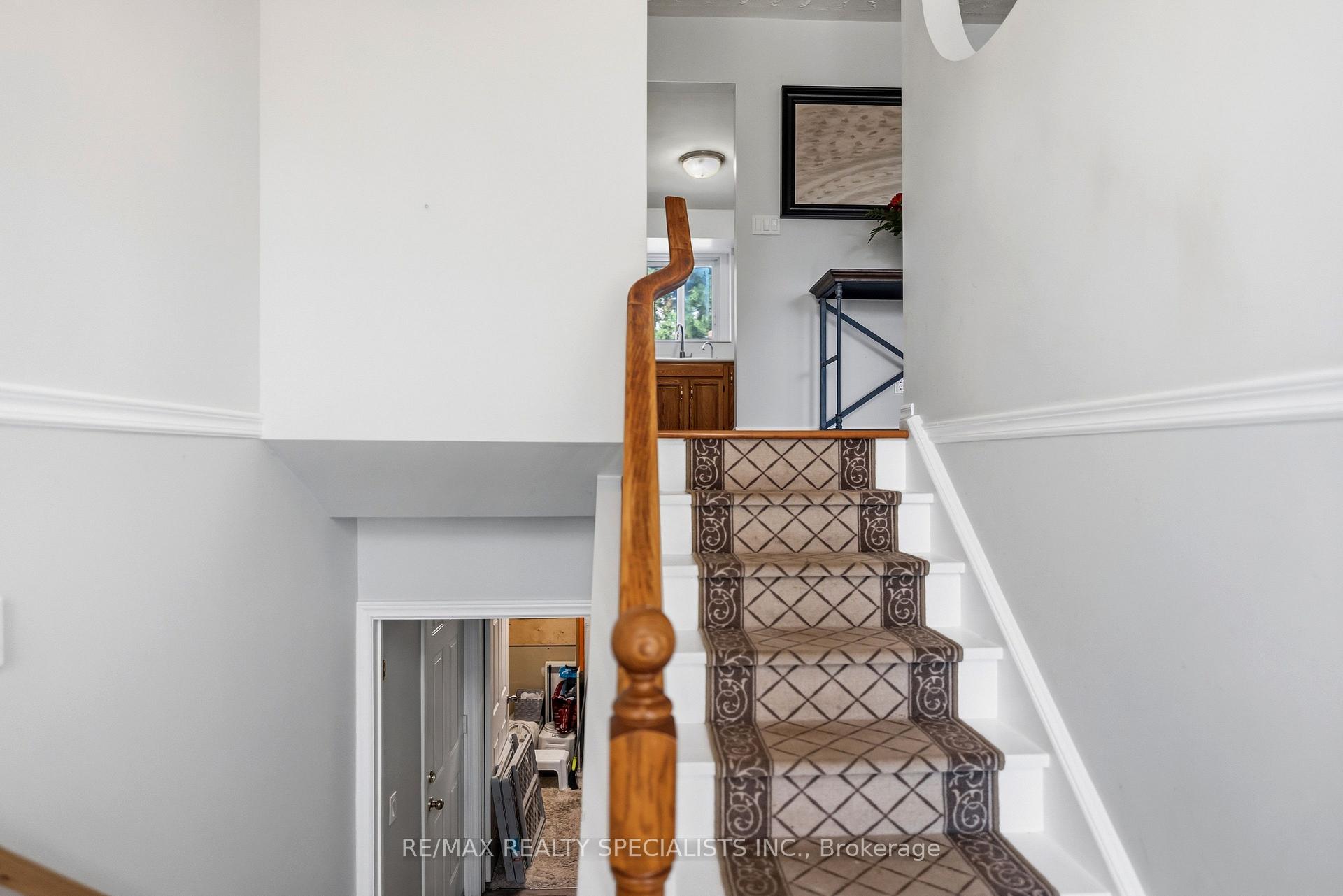 Photo 5 of 14 Elson Drive, Guelph, Dovercliffe Park/Old University — HOMEH