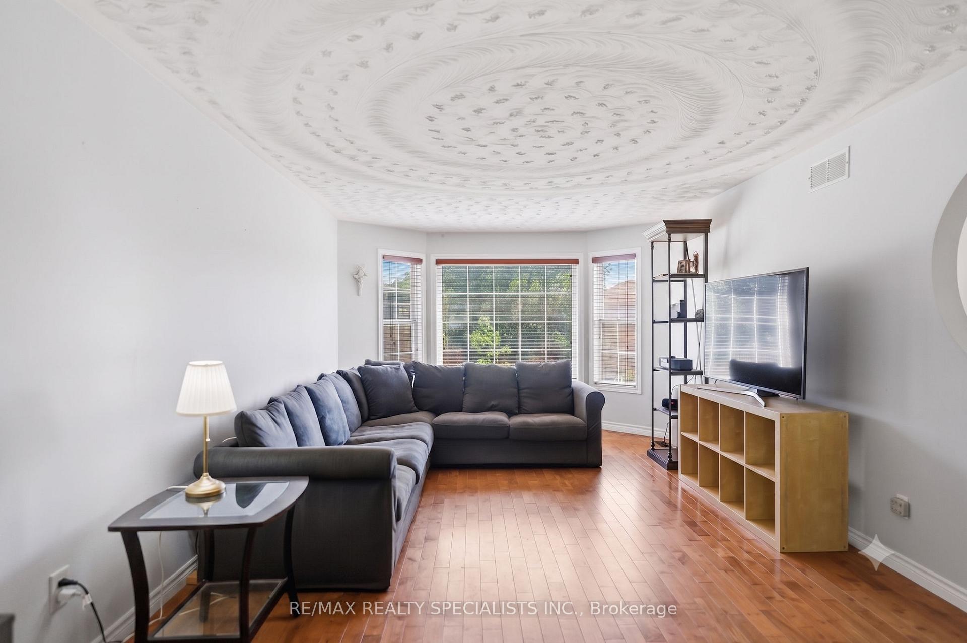 Photo 6 of 14 Elson Drive, Guelph, Dovercliffe Park/Old University — HOMEH
