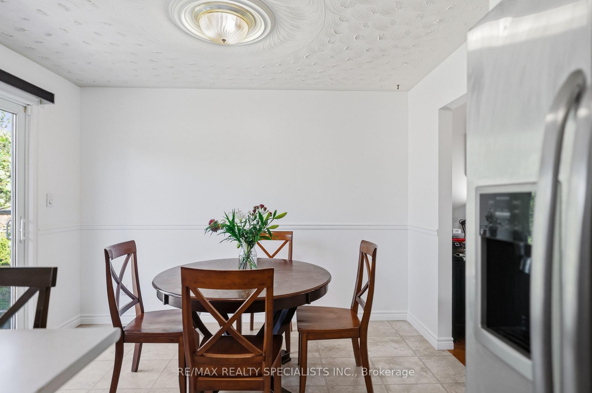 Photo 18 of 14 Elson Drive, Guelph, Dovercliffe Park/Old University — HOMEH
