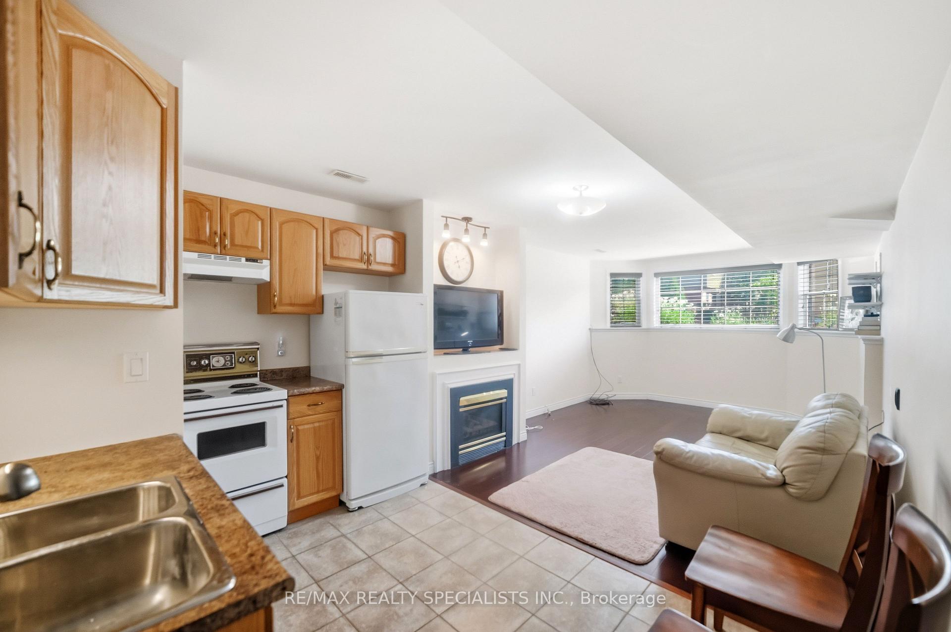Photo 29 of 14 Elson Drive, Guelph, Dovercliffe Park/Old University — HOMEH