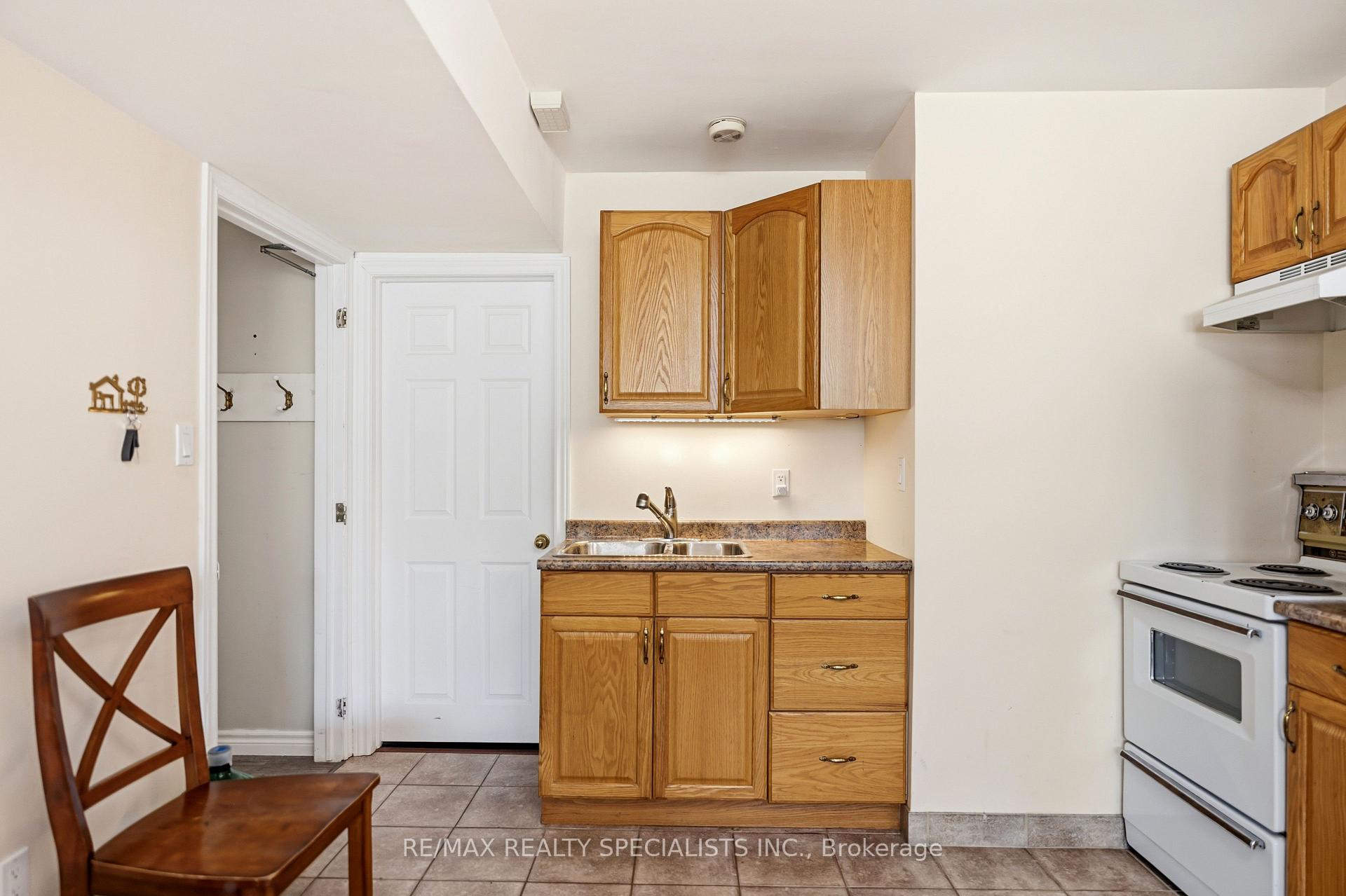 Photo 31 of 14 Elson Drive, Guelph, Dovercliffe Park/Old University — HOMEH