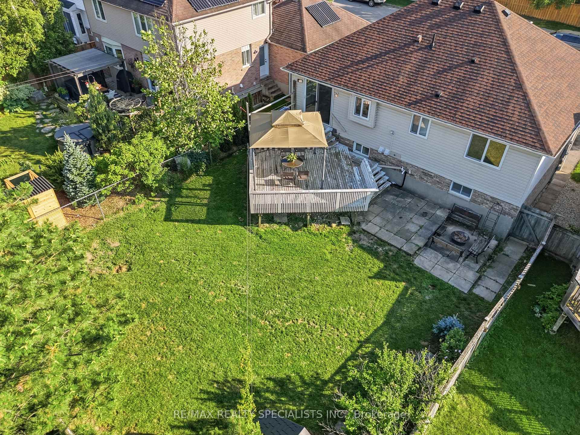 Photo 37 of 14 Elson Drive, Guelph, Dovercliffe Park/Old University — HOMEH
