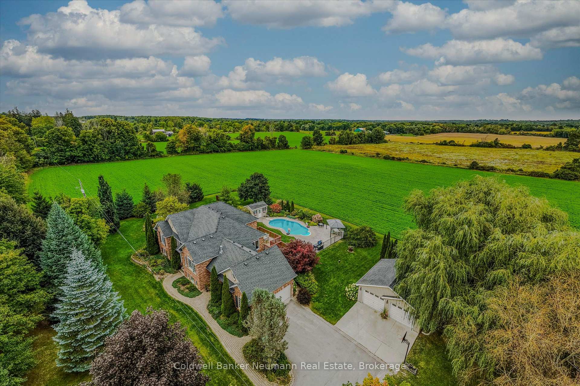 Photo 2 of 4333 Concession 11, Puslinch, Rural Puslinch East — HOMEH