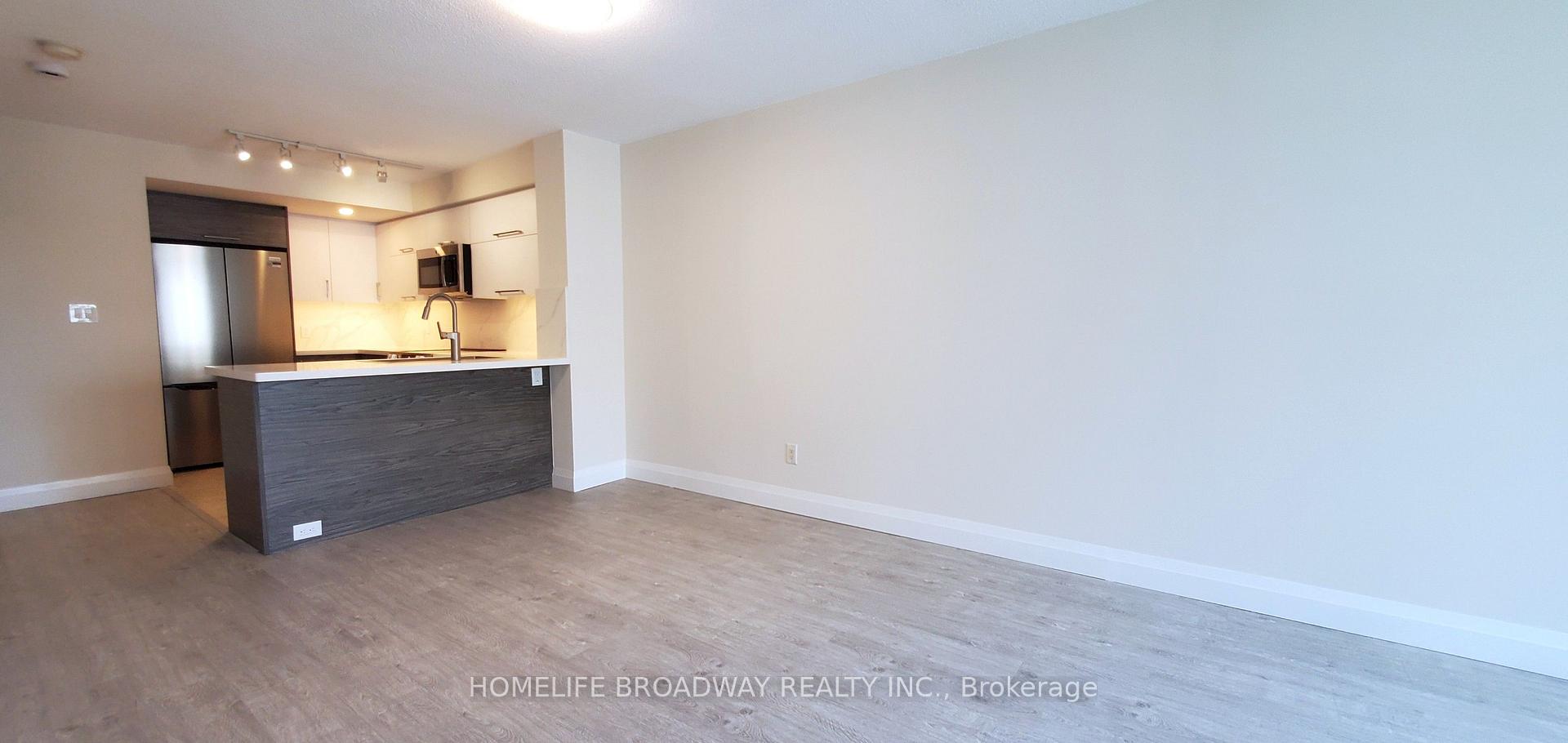 Photo 6 of Unit 905, 300 Bloor Street E, Toronto, Rosedale-Moore Park — HOMEH