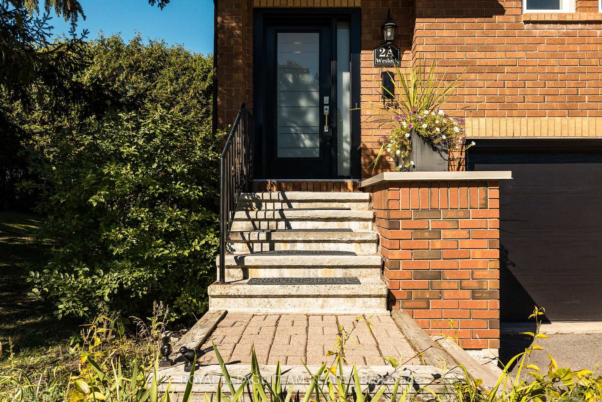 Photo 2 of 2A Weslock Way, Ottawa, Kanata - Kanata Lakes/Heritage Hills — HOMEH
