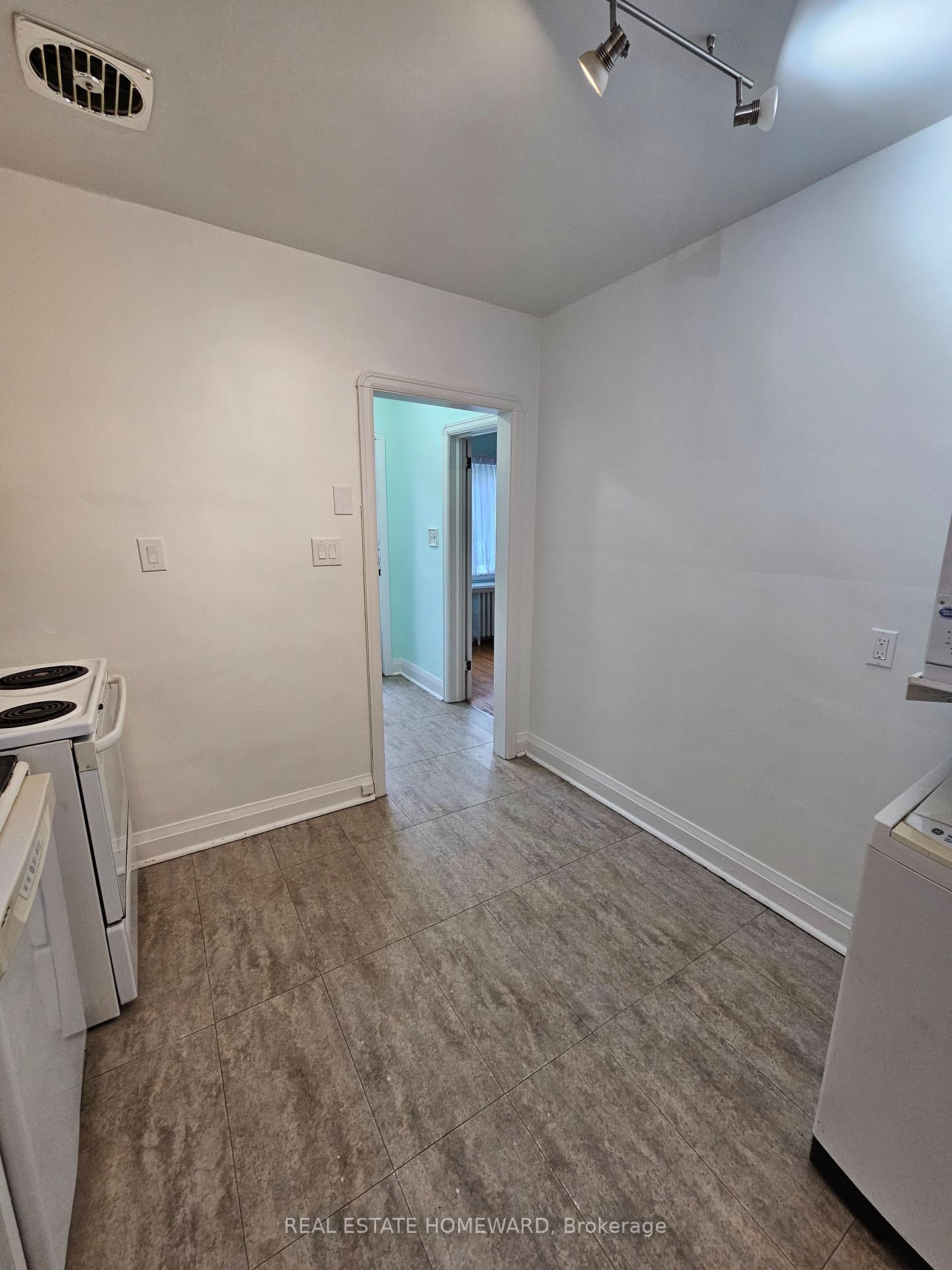 Photo 26 of Unit Main, 45 Norlong Boulevard, Toronto, East York — HOMEH