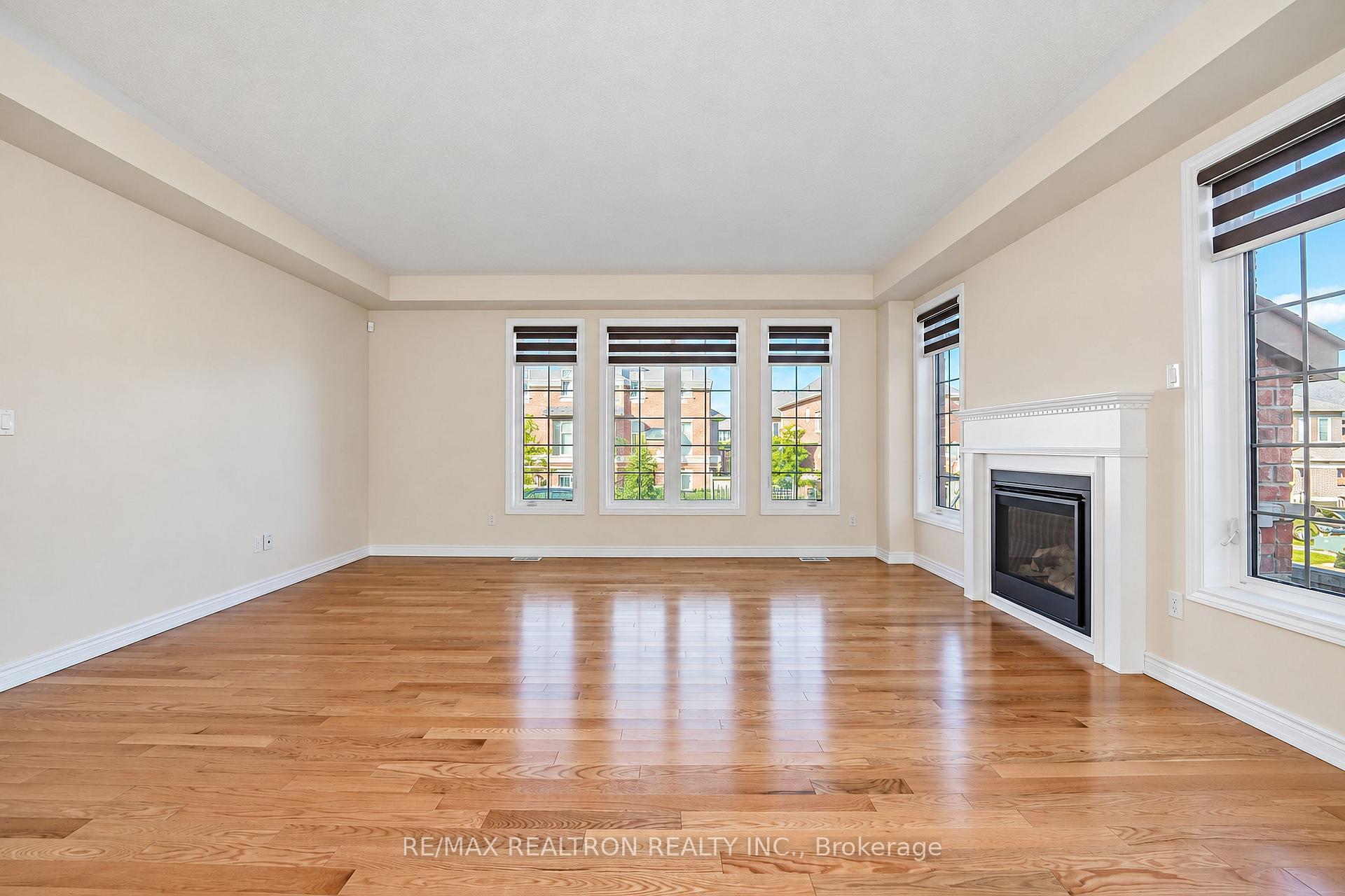 Photo 9 of 2431 Hibiscus Drive, Pickering, Rural Pickering — HOMEH
