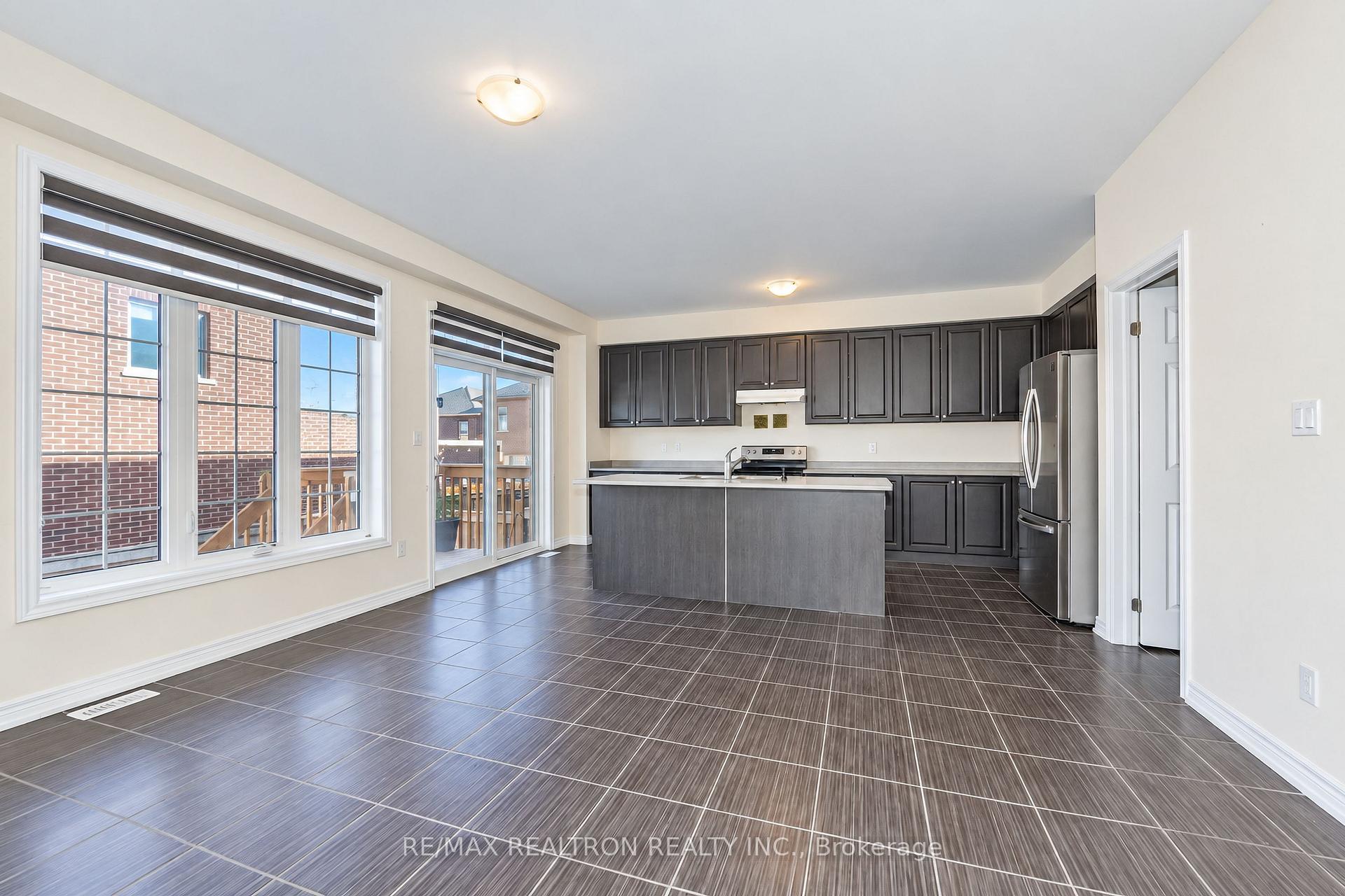 Photo 11 of 2431 Hibiscus Drive, Pickering, Rural Pickering — HOMEH