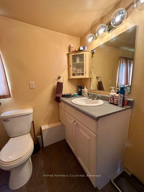 Photo 11 of 2 Dove Road, Brockton — HOMEH