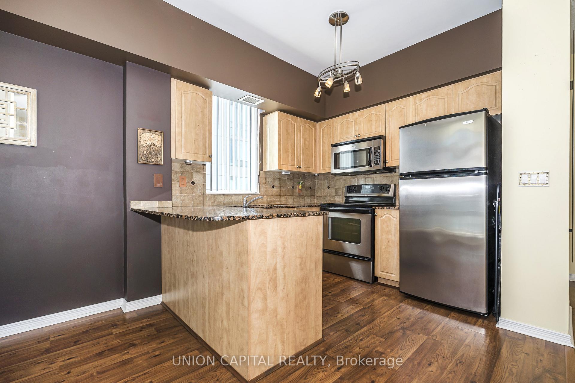 Photo 3 of Unit 2002, 509 Beecroft Road, North York, Willowdale West — HOMEH