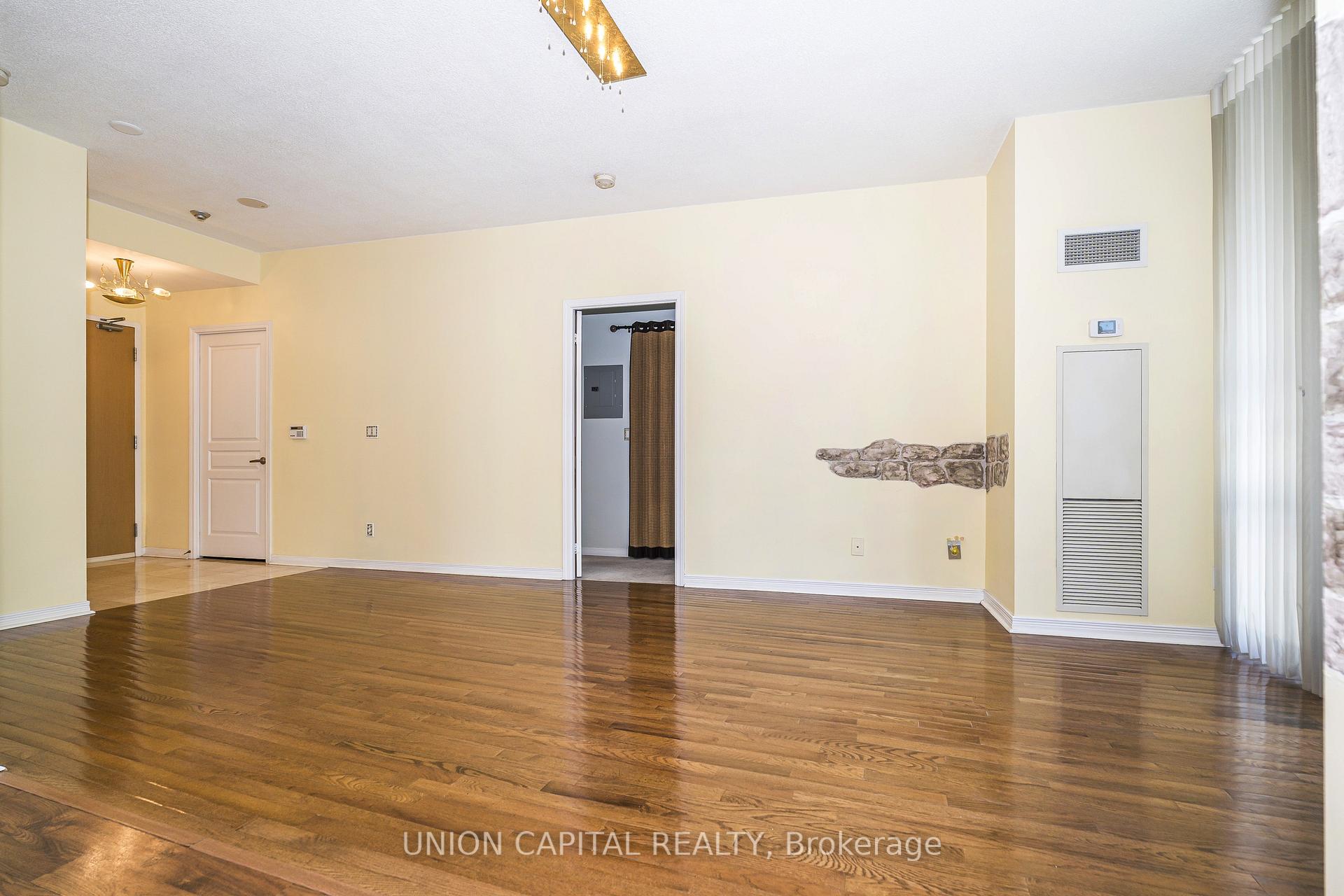 Photo 15 of Unit 2002, 509 Beecroft Road, North York, Willowdale West — HOMEH