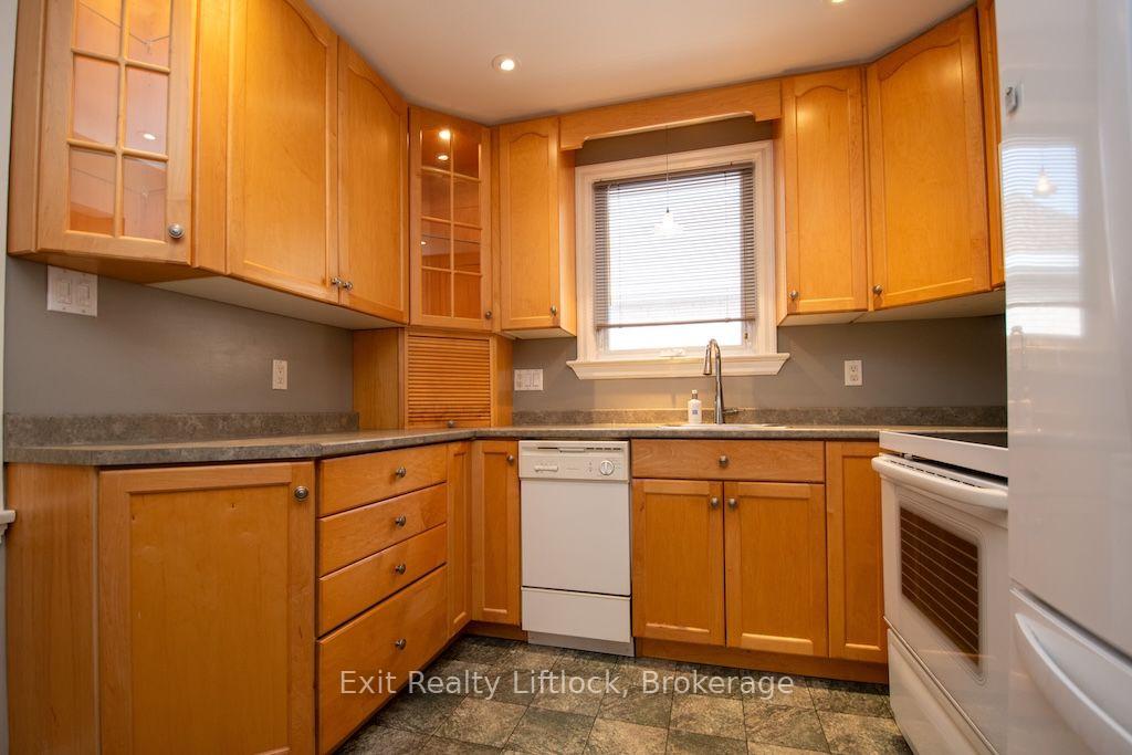 Photo 10 of 445 Arndon Avenue, Peterborough, Otonabee Ward 1 — HOMEH