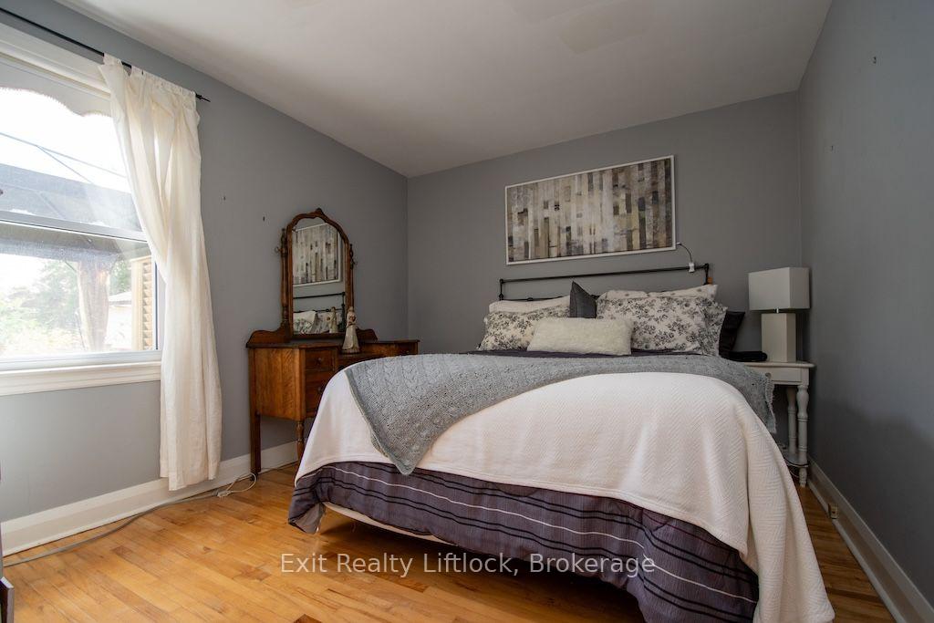 Photo 12 of 445 Arndon Avenue, Peterborough, Otonabee Ward 1 — HOMEH