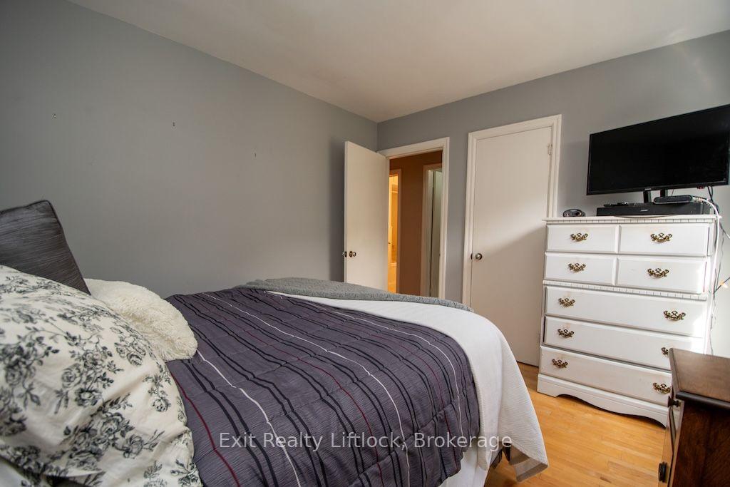Photo 13 of 445 Arndon Avenue, Peterborough, Otonabee Ward 1 — HOMEH