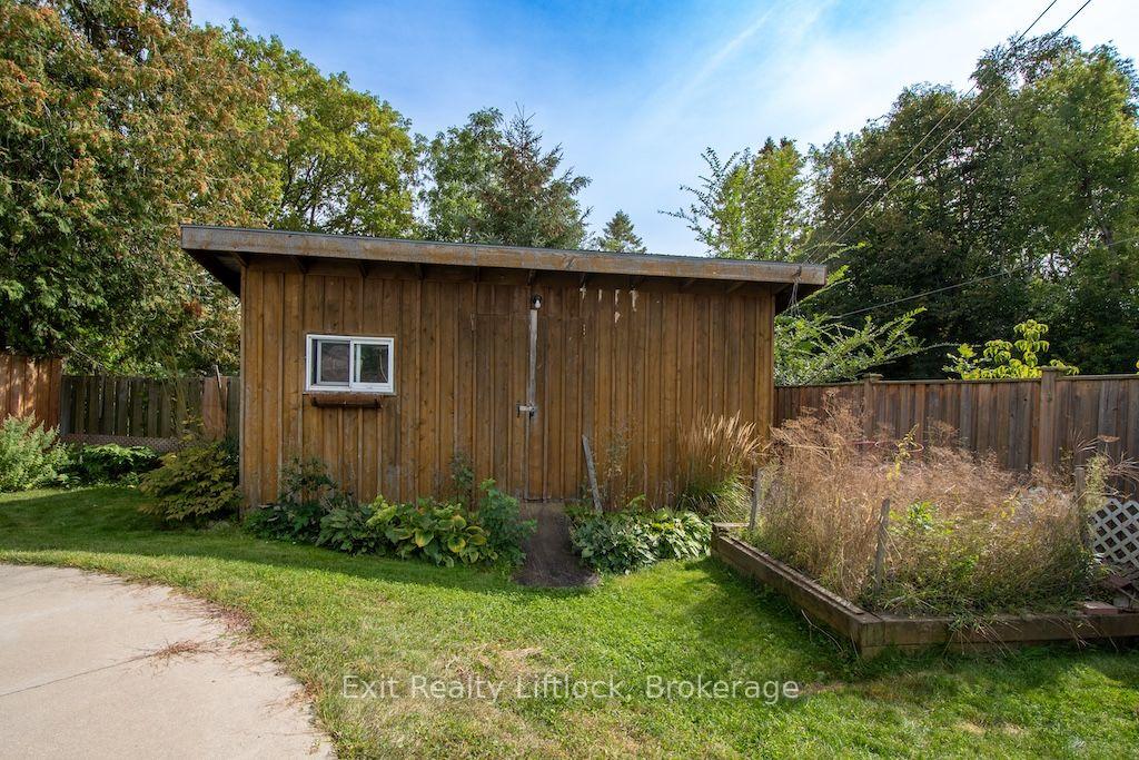 Photo 25 of 445 Arndon Avenue, Peterborough, Otonabee Ward 1 — HOMEH