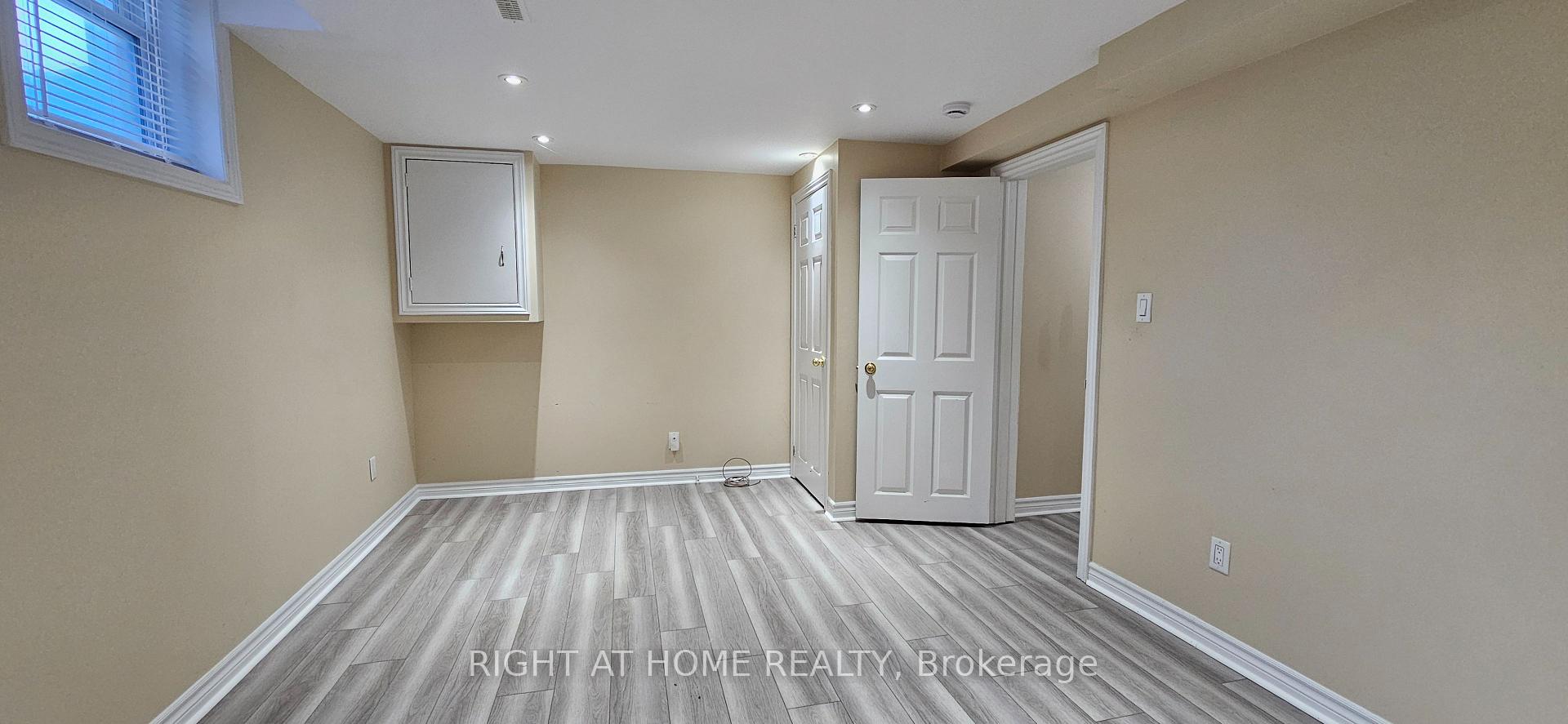 Photo 23 of 1365 Mary Street, Oshawa, Samac — HOMEH