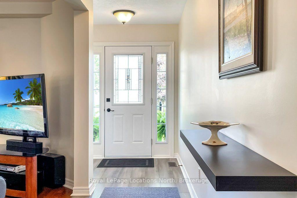 Photo 5 of 61 Marina Crescent, Collingwood — HOMEH