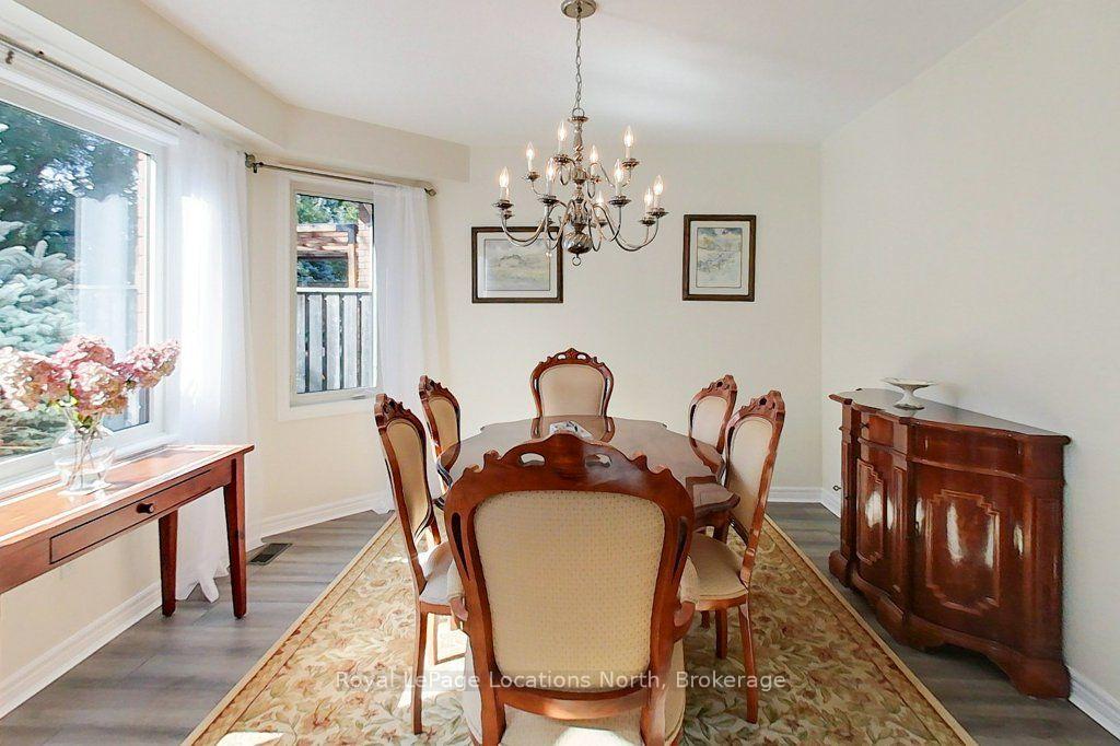 Photo 10 of 61 Marina Crescent, Collingwood — HOMEH