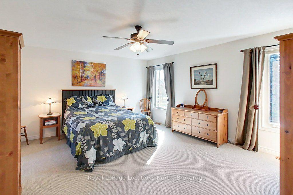Photo 15 of 61 Marina Crescent, Collingwood — HOMEH