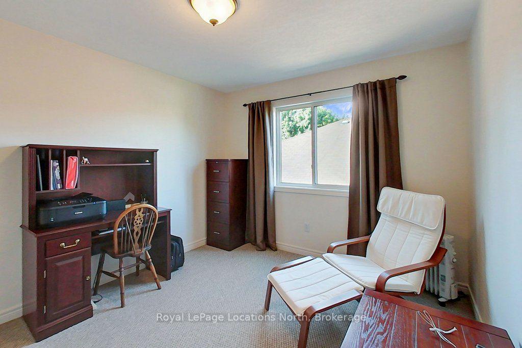 Photo 21 of 61 Marina Crescent, Collingwood — HOMEH