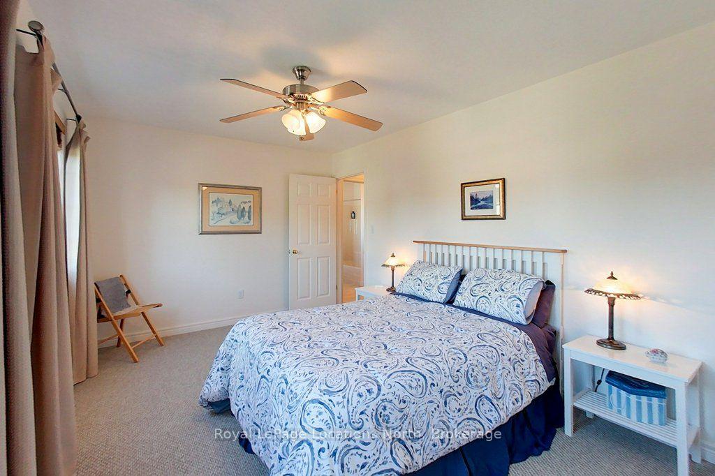 Photo 23 of 61 Marina Crescent, Collingwood — HOMEH
